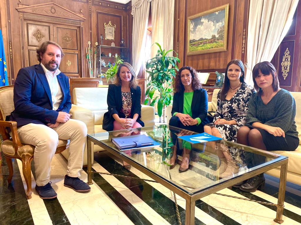 La alcaldesa de Castellón y Unión de Mutuas impulsan su colaboración en aras a mejorar la seguridad y la salud de los castellonenses