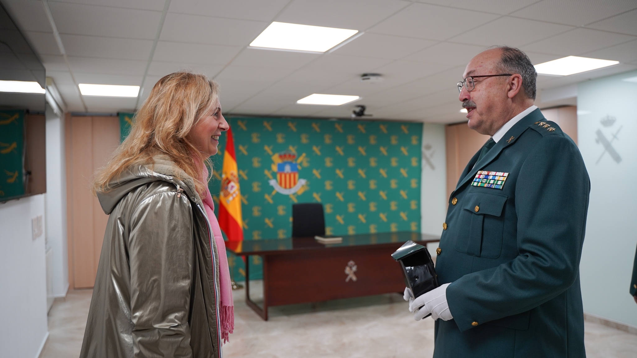 Marco felicita a Fresneda pels seus anys al capdavant de la Guàrdia Civil de Castelló