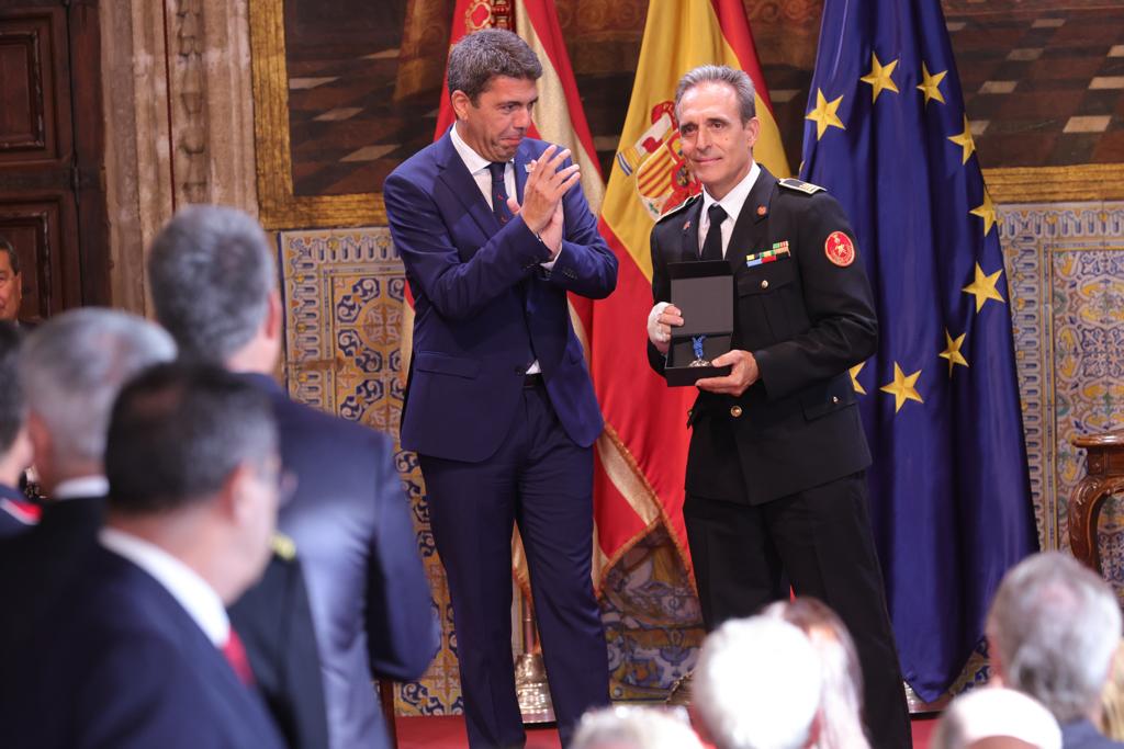 Els bombers de Castelló reben la distinció de la Generalitat Valenciana per la seua col·laboració en l'extinció dels incendis forestals