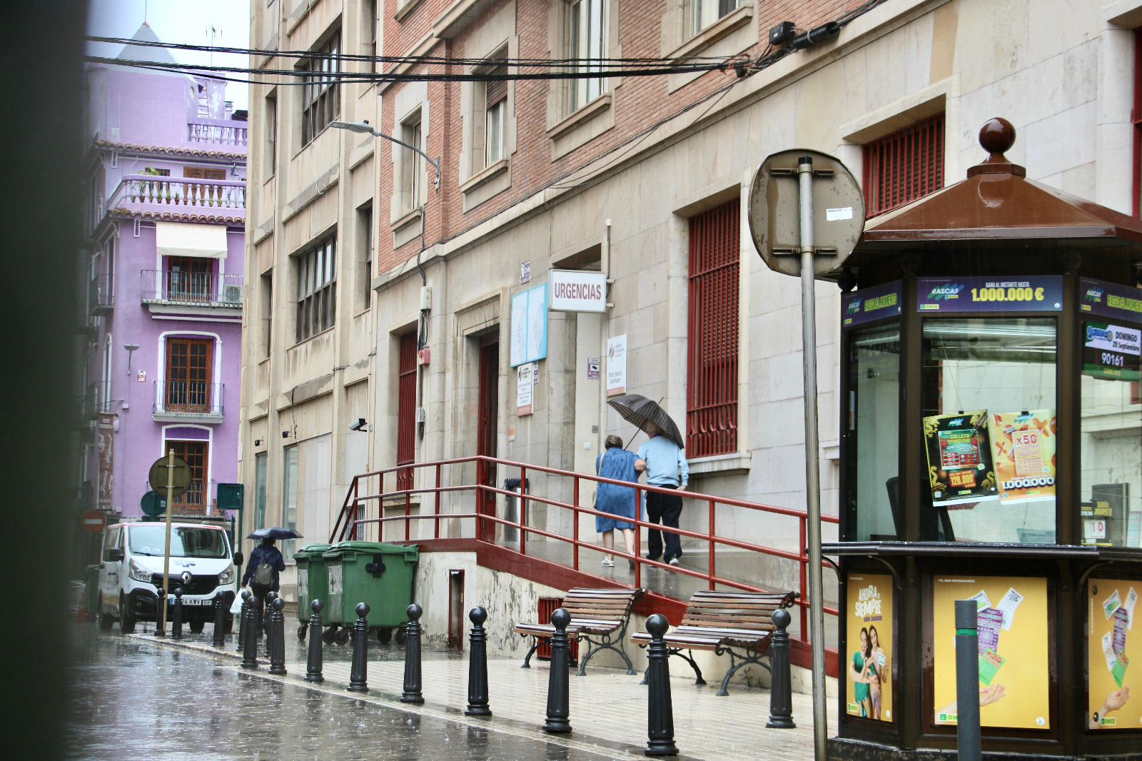 Les àrees d'Urbanisme i Mobilitat es coordinen amb l'Hospital General per a garantir els accessos al Centre d'Especialitats Jaume I del carrer Trullols per les obres de la ZBE II
