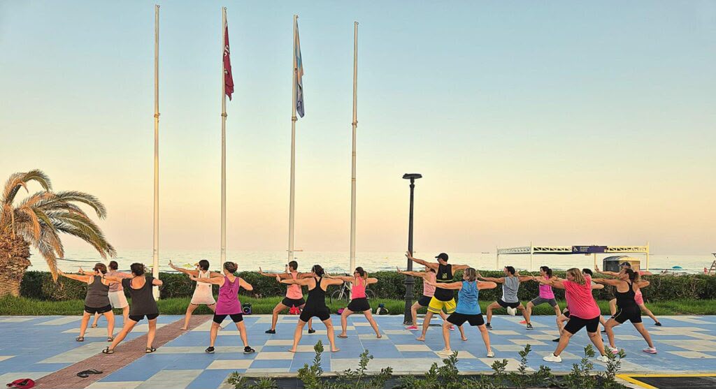 La platja del Serradal amplia fins a final d’any la seua programació com a Platja Slow després de l’èxit de l’estiu