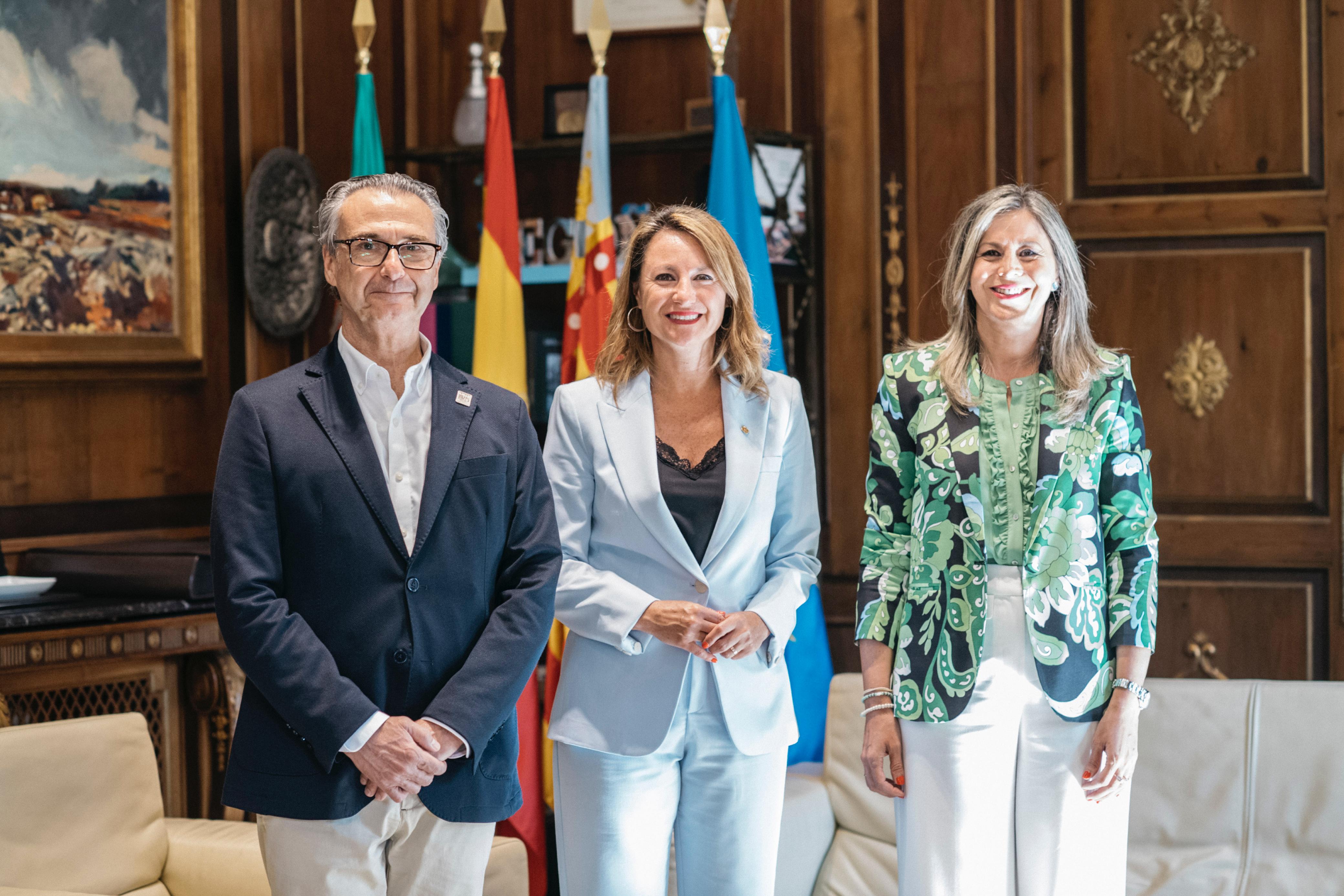 El Ayuntamiento de Castellón, la Fundació Caixa Castelló y CaixaBank recuperan el histórico Premio CAPLA de dibujo escolar