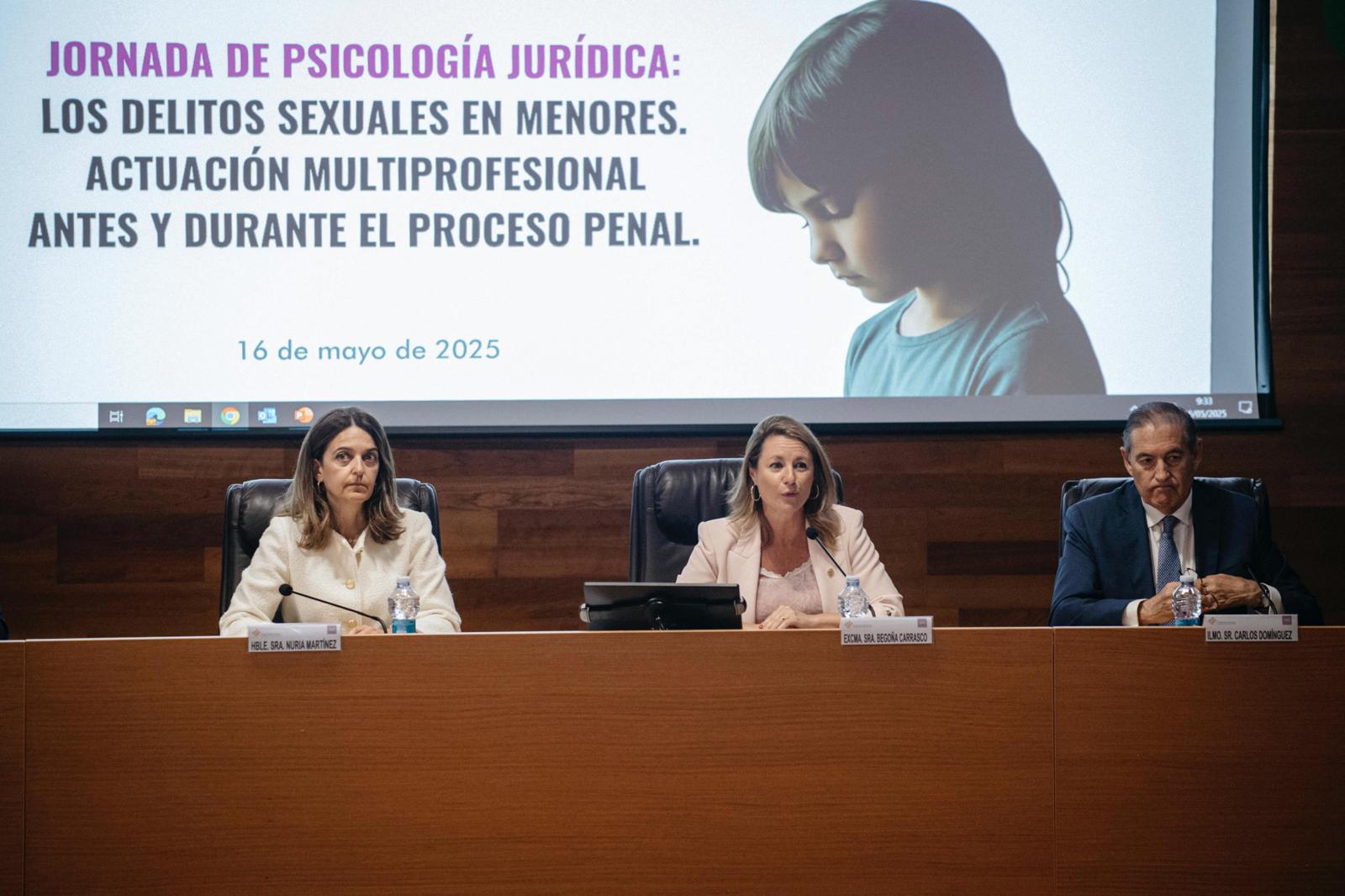 Carrasco apuesta por la prevención, la atención transversal y la educación en valores para luchar contra los casos de violencia sexual en menores
