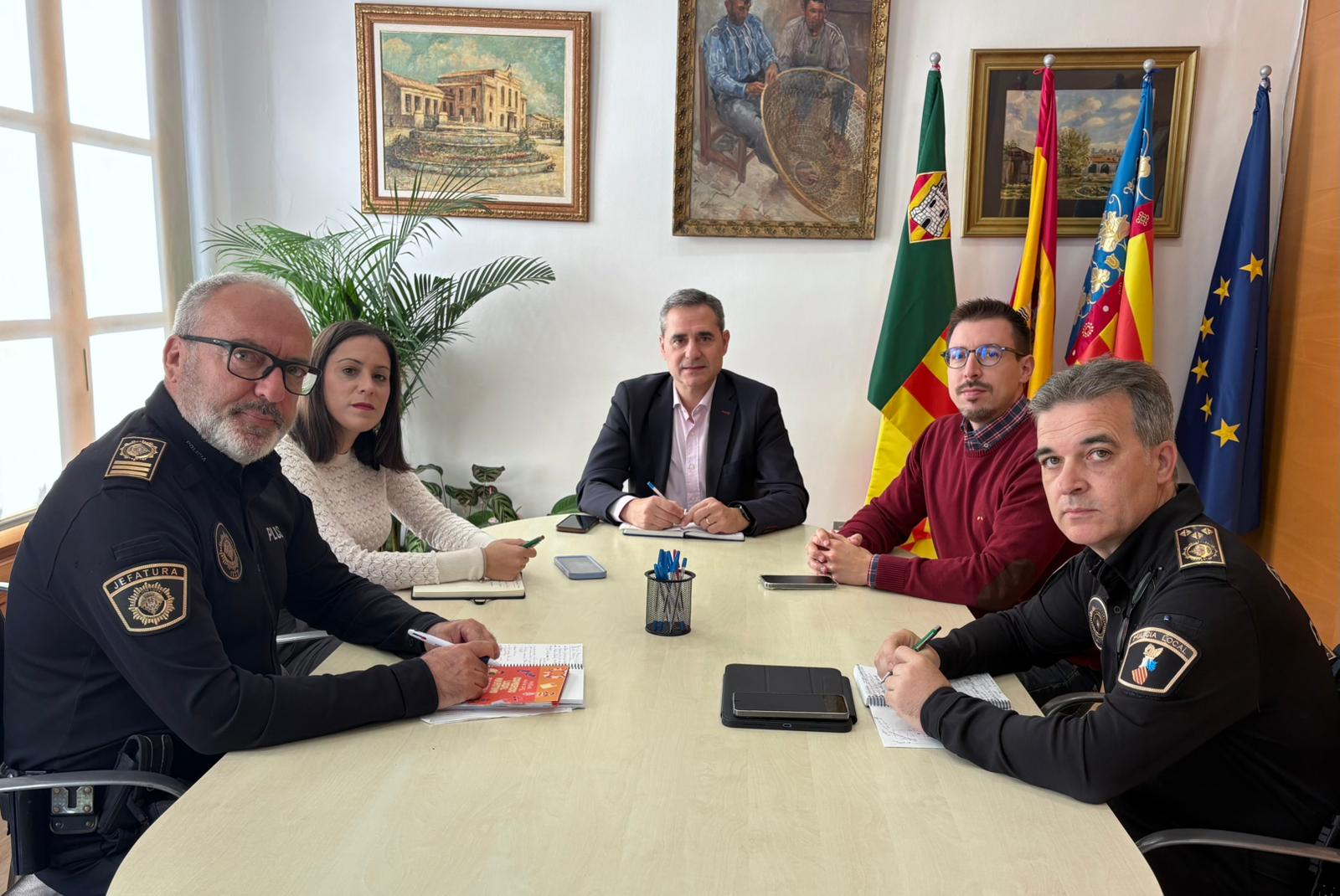 L'Ajuntament reforça la seguretat en el Grau amb tres noves mesures i demana al Govern d'Espanya lleis més dures contra la delinqüència reincident