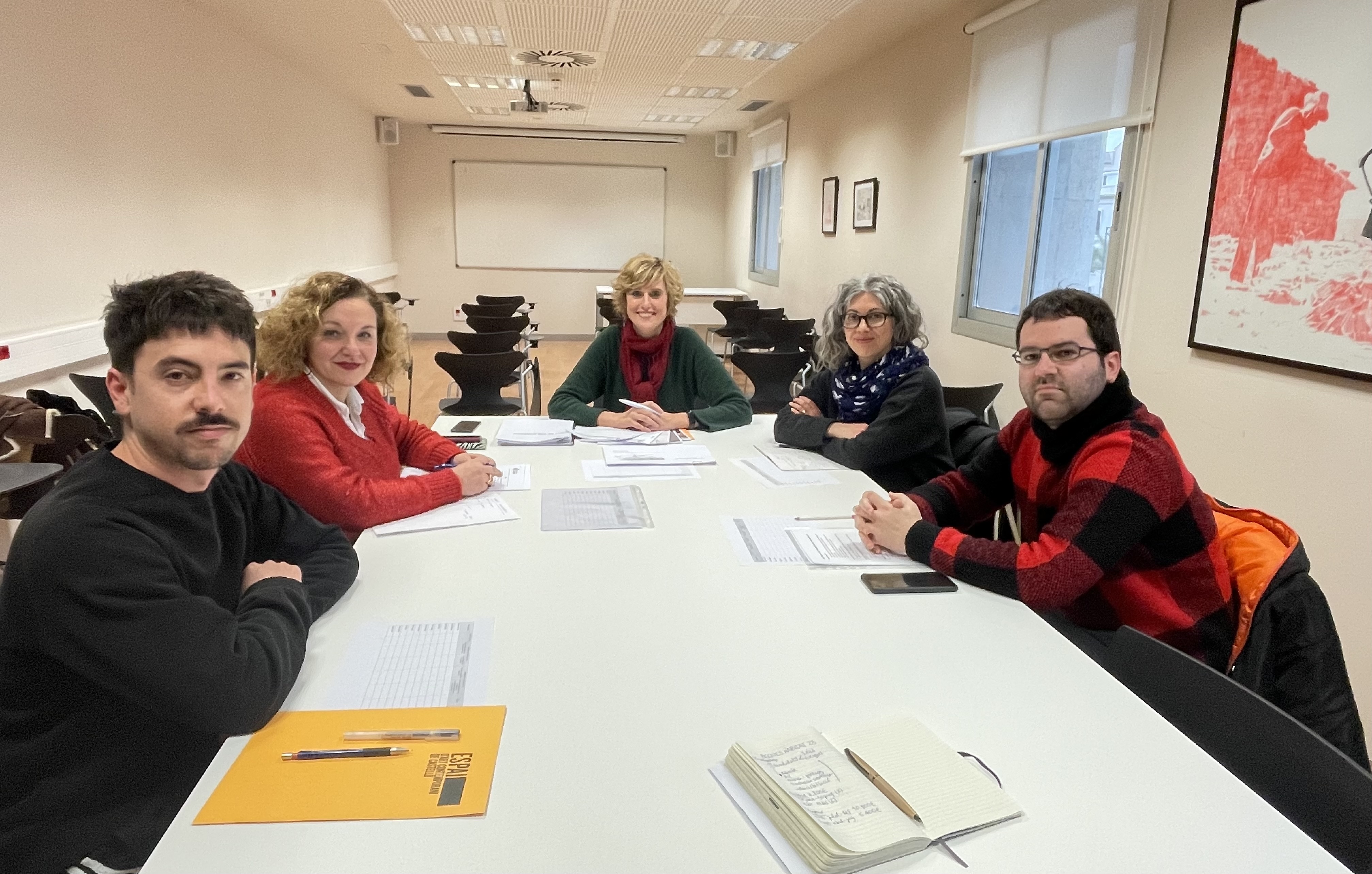 Un jurat d’experts tria a Daniel Álvarez i Carlos Sebastiá per fer una estada a GlogAuir, mentre Iris Vergé, Laura Franch, Lidia Oliver i Mar Navarro desenvoluparan la seua obra a La Rectoria aquest any