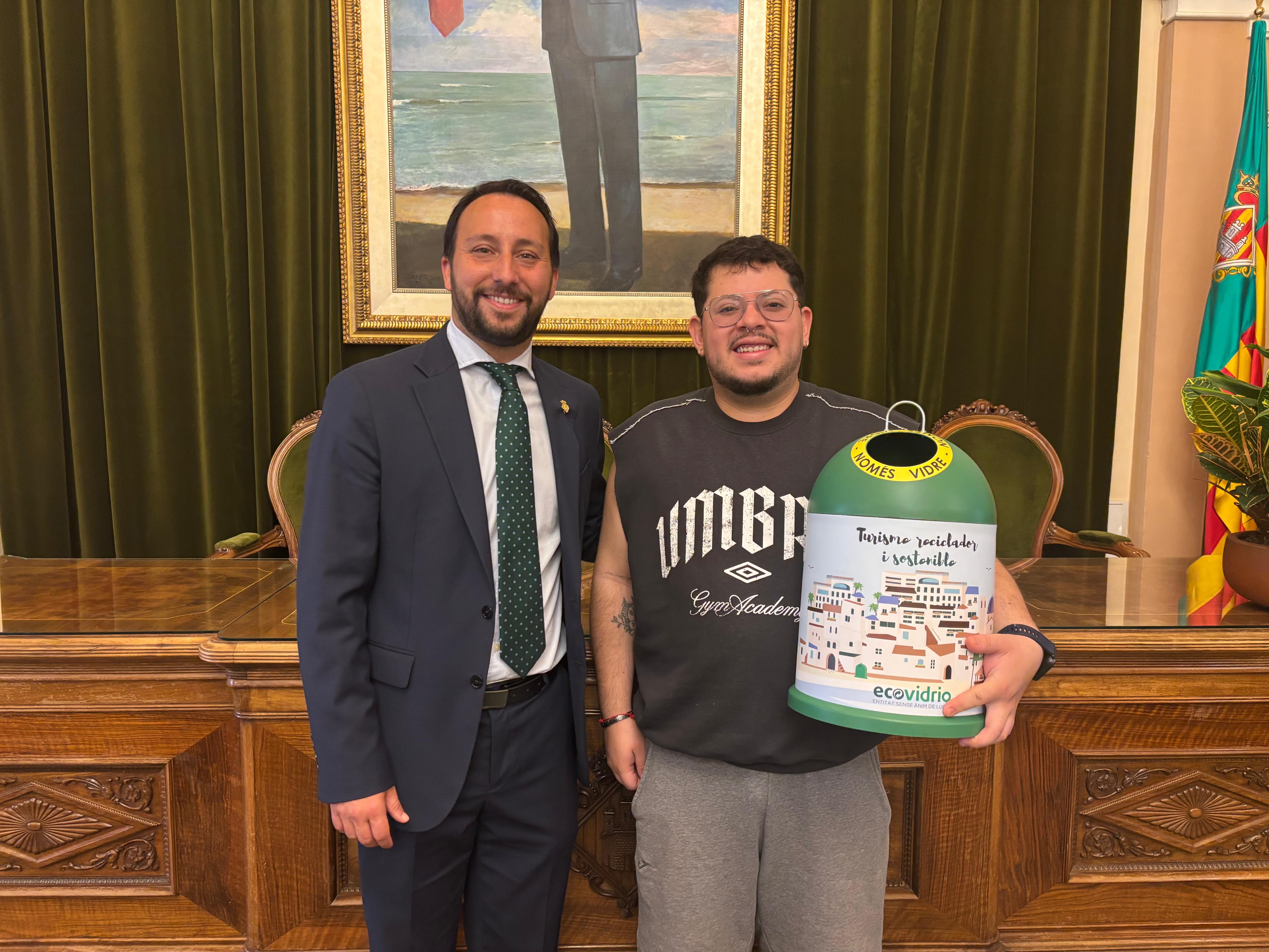 Marion Severino i Dylan Montaño són els guanyadors del sorteig del «Moviment Banderes Verdes» d'Ecovidrio en col·laboració amb l'Ajuntament de Castelló