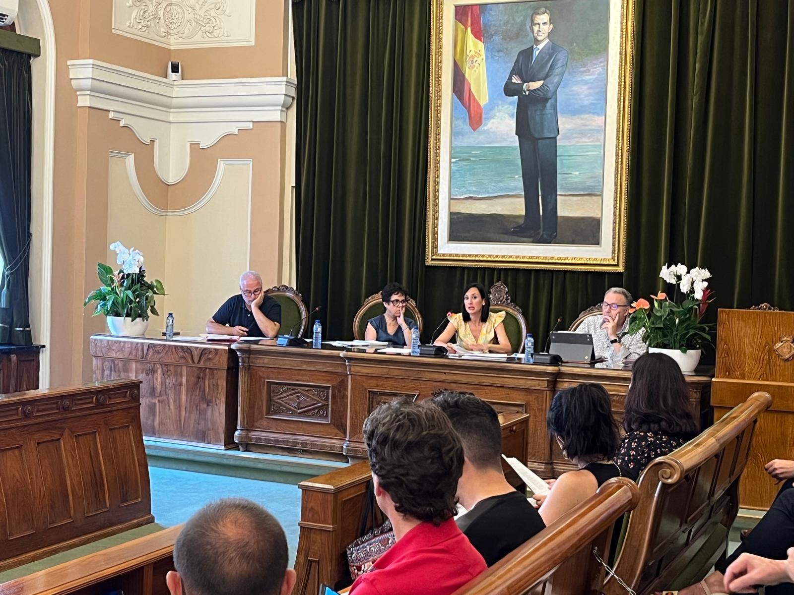 El Consell Escolar acuerda por unanimidad el calendario del curso 2025-2026