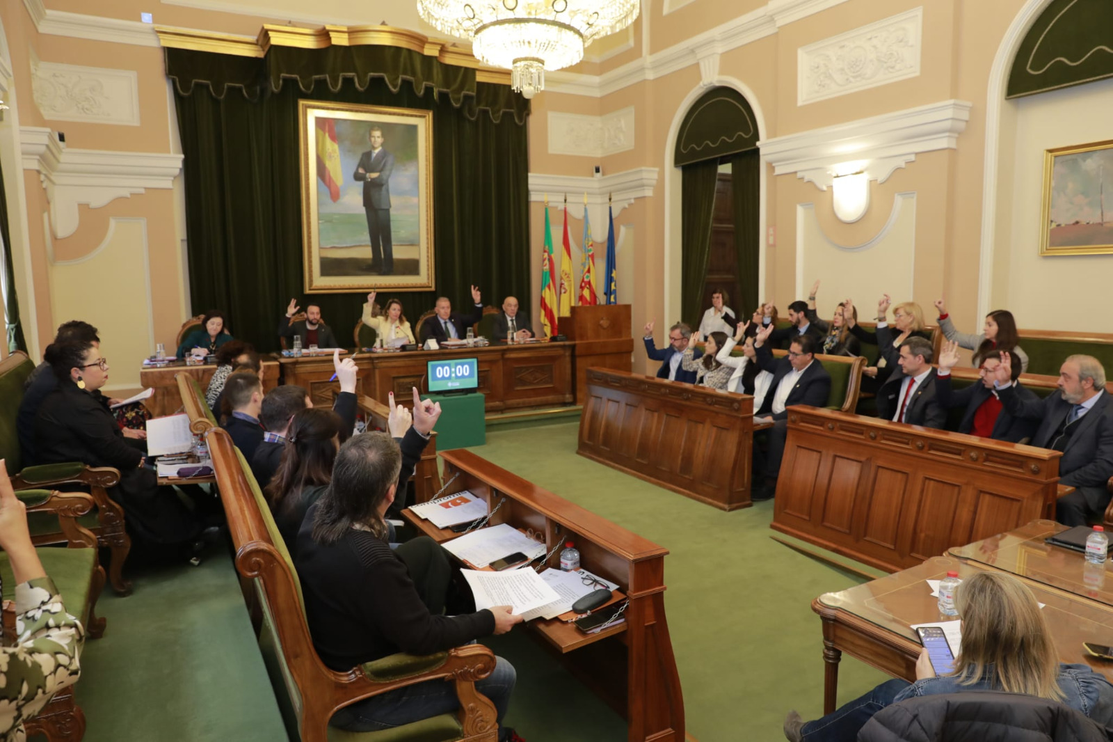 El gobierno elevará al Pleno una reprobación formal a la senadora socialista Amparo Marco por el escándalo de la escultura del Pregoner