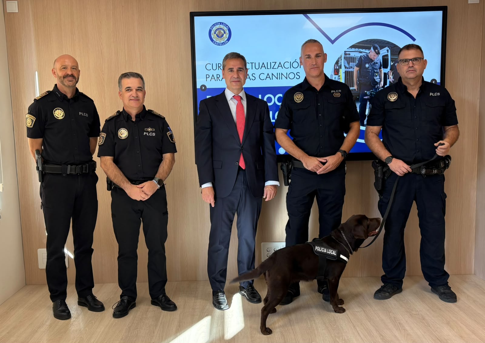 Castelló reunirà 40 guies canins en un curs pioner a Espanya per a actualitzar tècniques d’intervenció i investigació