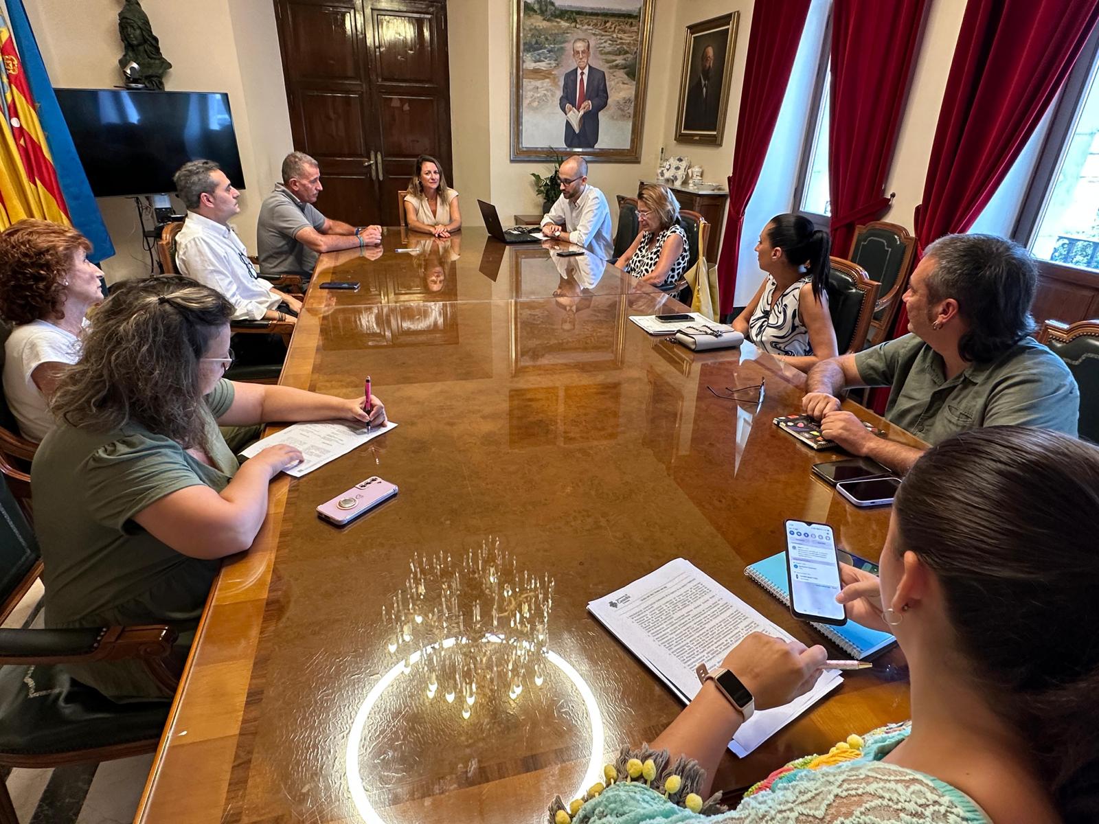 L'alcaldessa anuncia que “el pròxim pas que donarem serà demà divendres, després del ple, amb la constitució de les Comissions Plenàries”