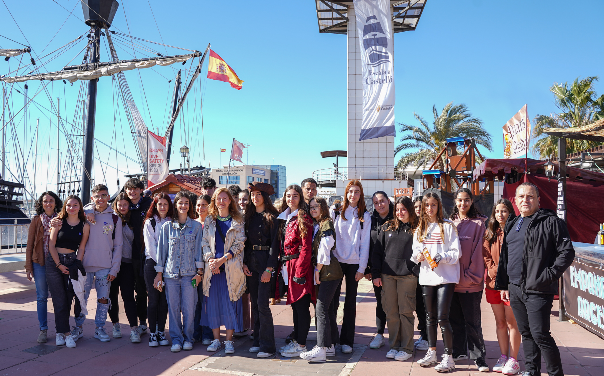 Les embarcacions participants en la VI edició de ‘Escala a Castelló’ reben les últimes visites