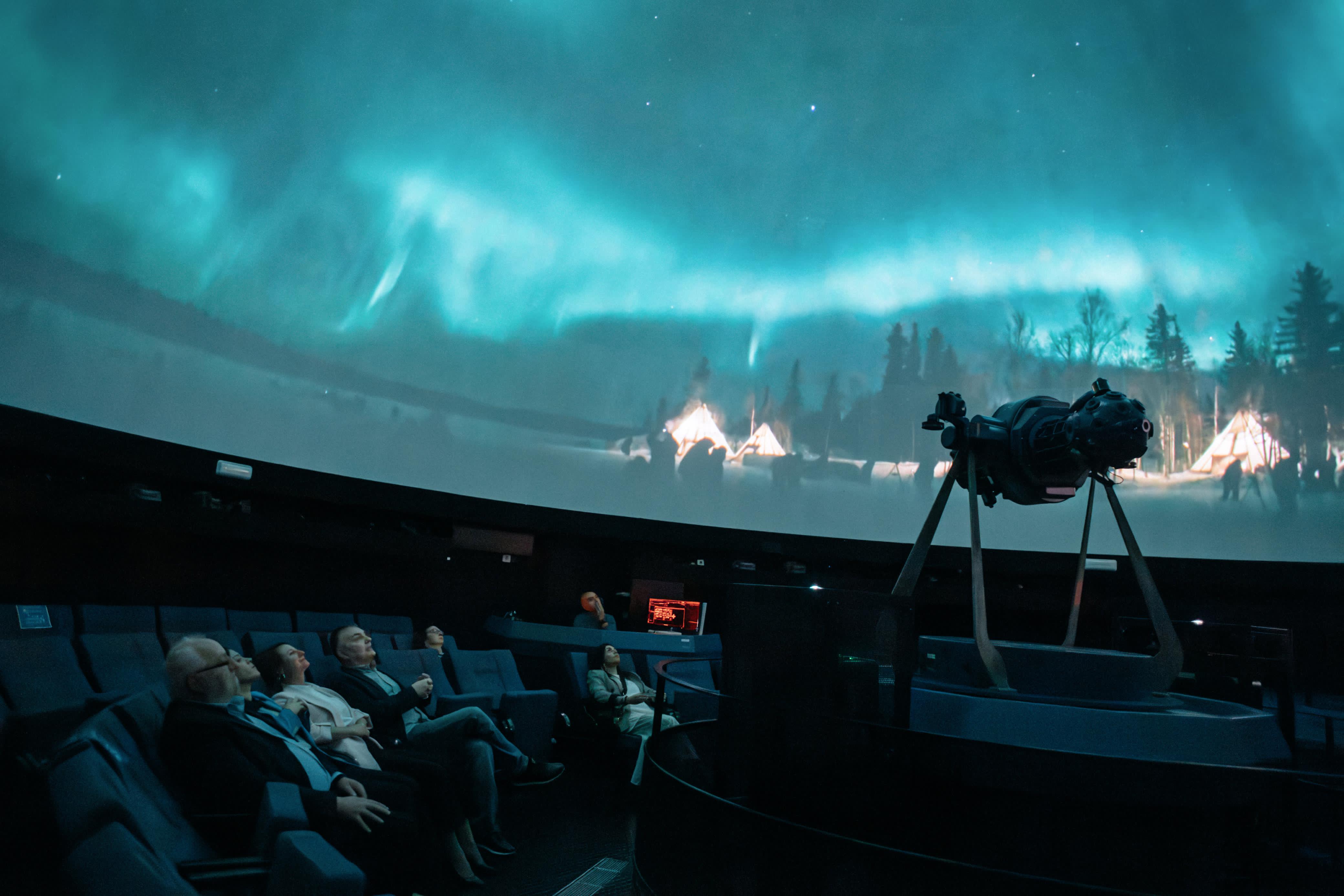 El Planetari estrena nou projector i Castelló es prepara per a convertir-se en referència internacional amb l'eclipsi d'agost
