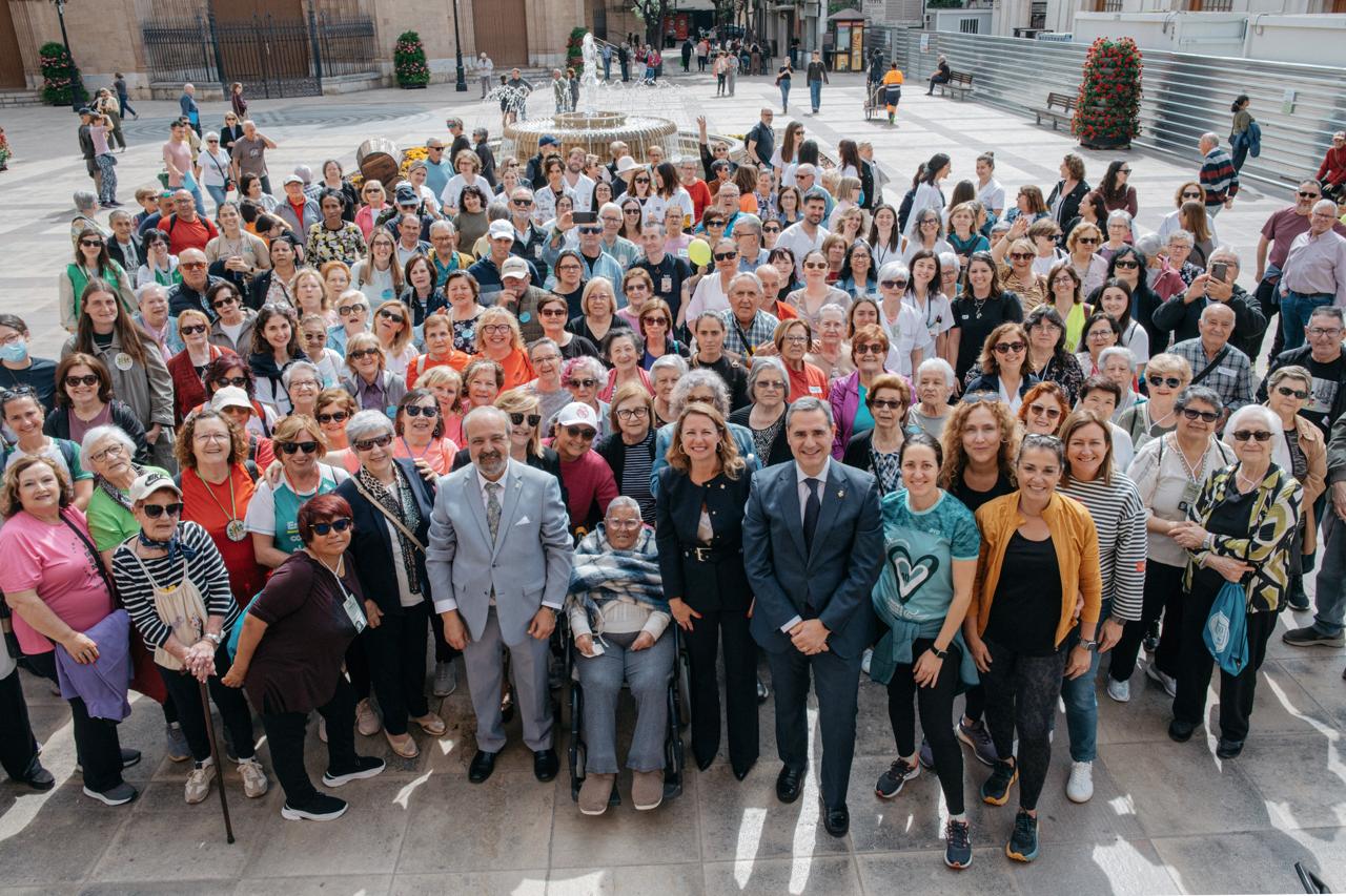 Castelló promou hàbits saludables amb una multitudinària jornada de caminada, formació i desdejuni saludable en la II Setmana de la Salut