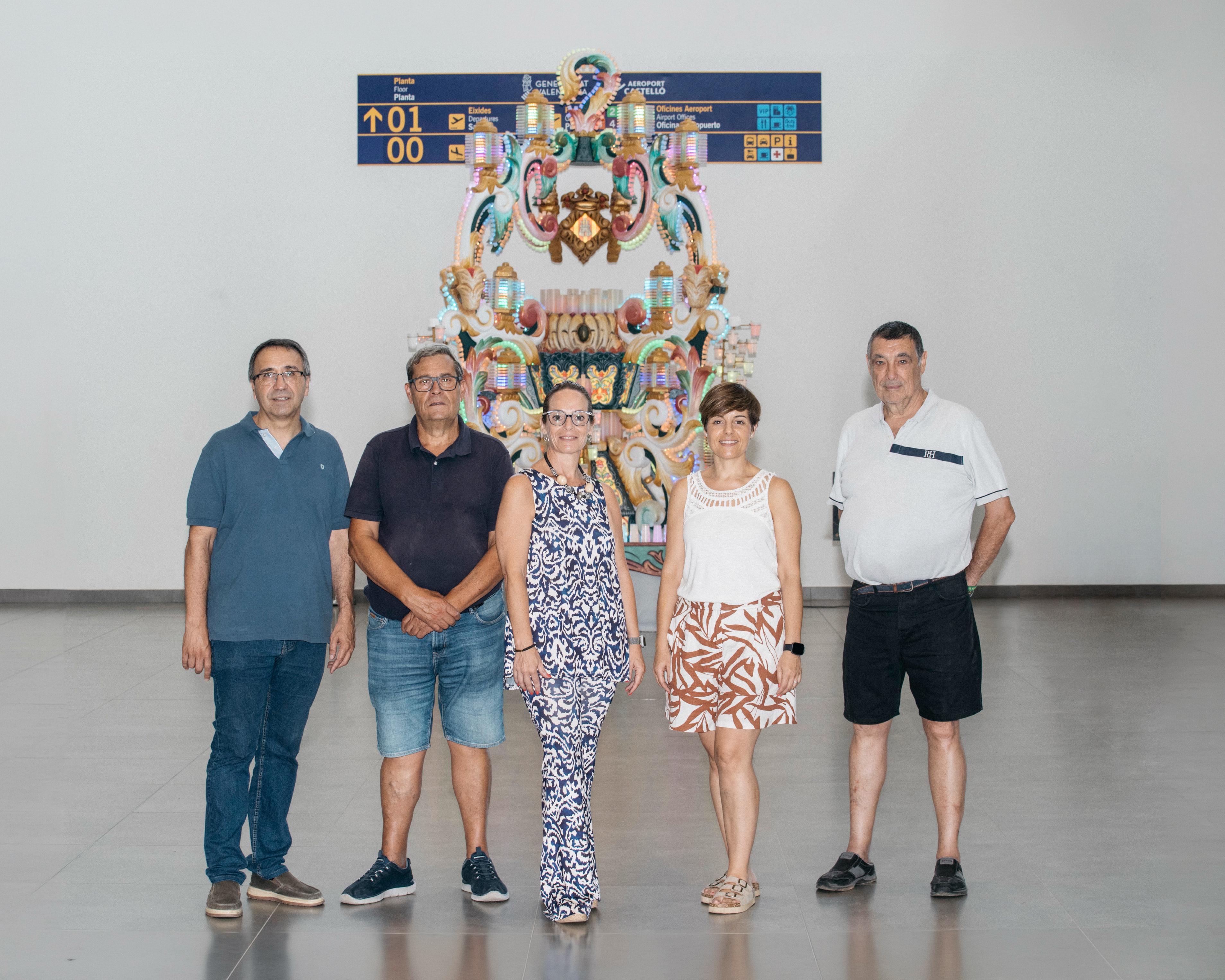 Castelló instal·la una Gaiata a l'Aeroport de Castelló per a promocionar les Festes de la Magdalena i el seu atractiu turístic internacional