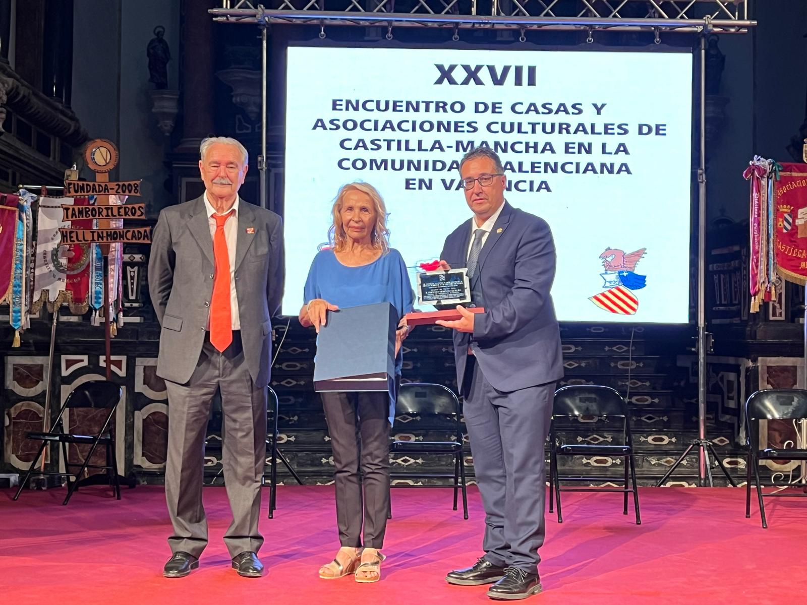 Paco Cabañero recibe la alta distinción como “Quijote de Honor” por parte de la Federación de Casas y Centros Originarios de Castilla-La Mancha en la Comunidad Valenciana