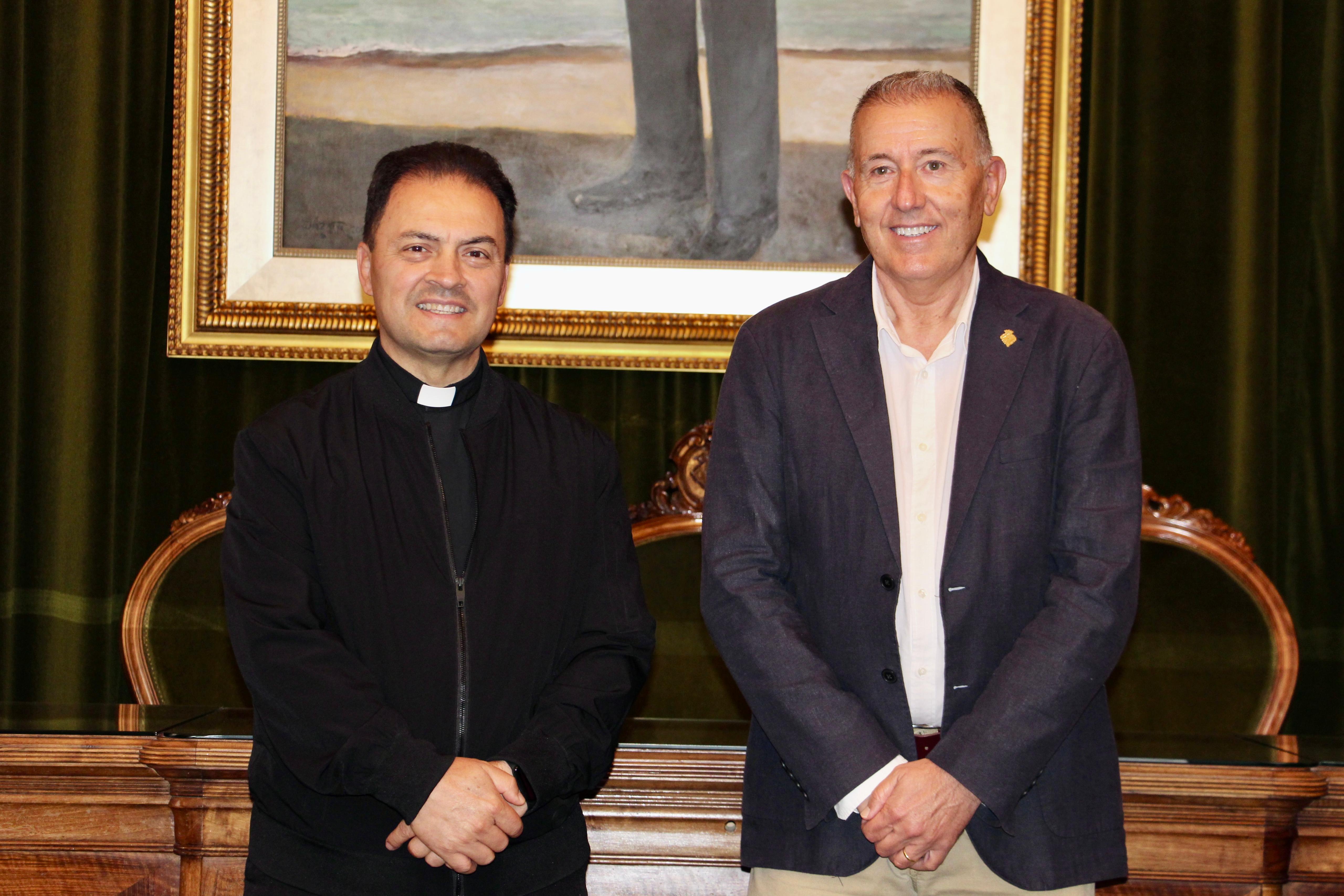 Monsenyor Humberto González, Oficial de la Pontifícia Comissió per a Amèrica Llatina visita Castelló
