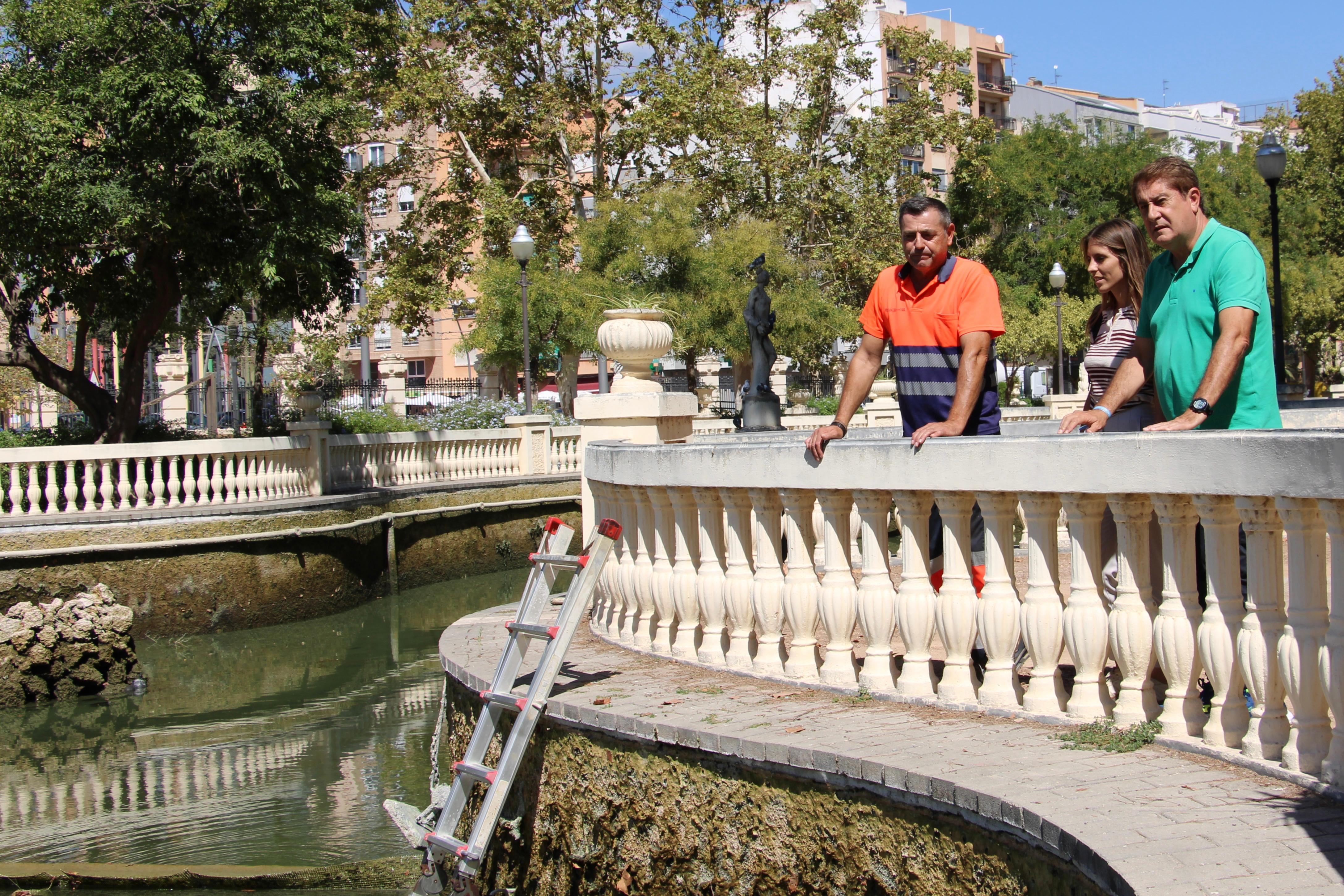 L'Ajuntament inicia el buidatge i la neteja integral de l'estany del parc Ribalta