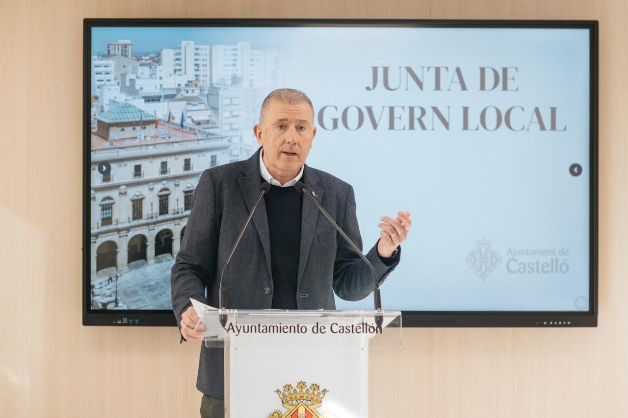 La Junta de Govern Local aprova les bases per a la instal·lació de cadires per a desfilades i l'oferta pública d'espais de venda en les Festes de la Magdalena 2026
