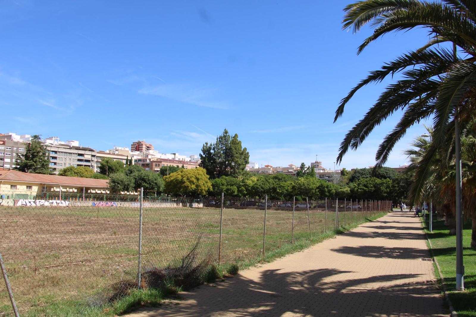 Castelló avança en la neteja de més de 115 parcel·les entre municipals, privades i d'execució subsidiària