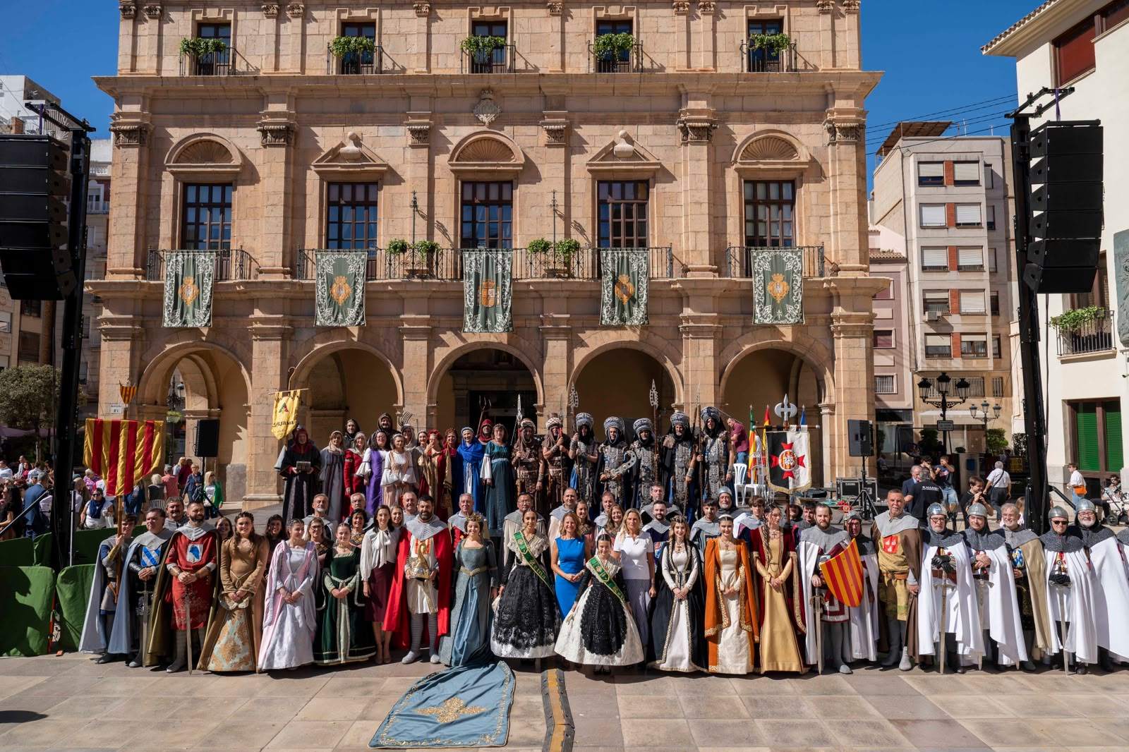 Castelló celebra el 9 d’Octubre amb la Desfilada de les tres Cultures, música i danses tradicionals