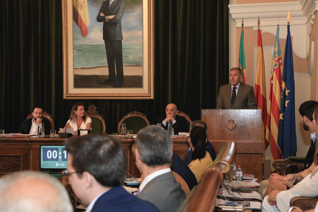El govern de PP i VOX presenta una declaració institucional contra la tramitació de la Llei d'Aministía per part de Pedro Sánchez