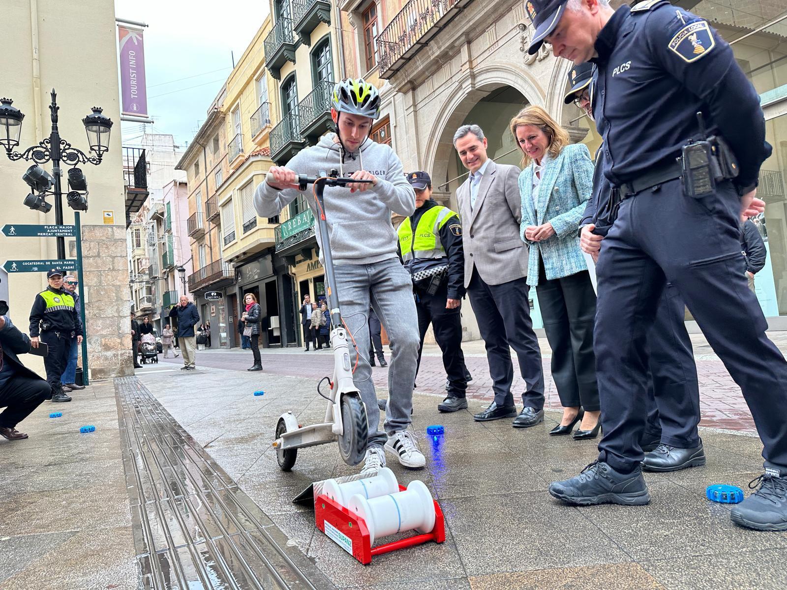 Policías Locales de toda España se interesan por el sistema pionero de control de velocidad de patinetes eléctricos instalado en Castellón