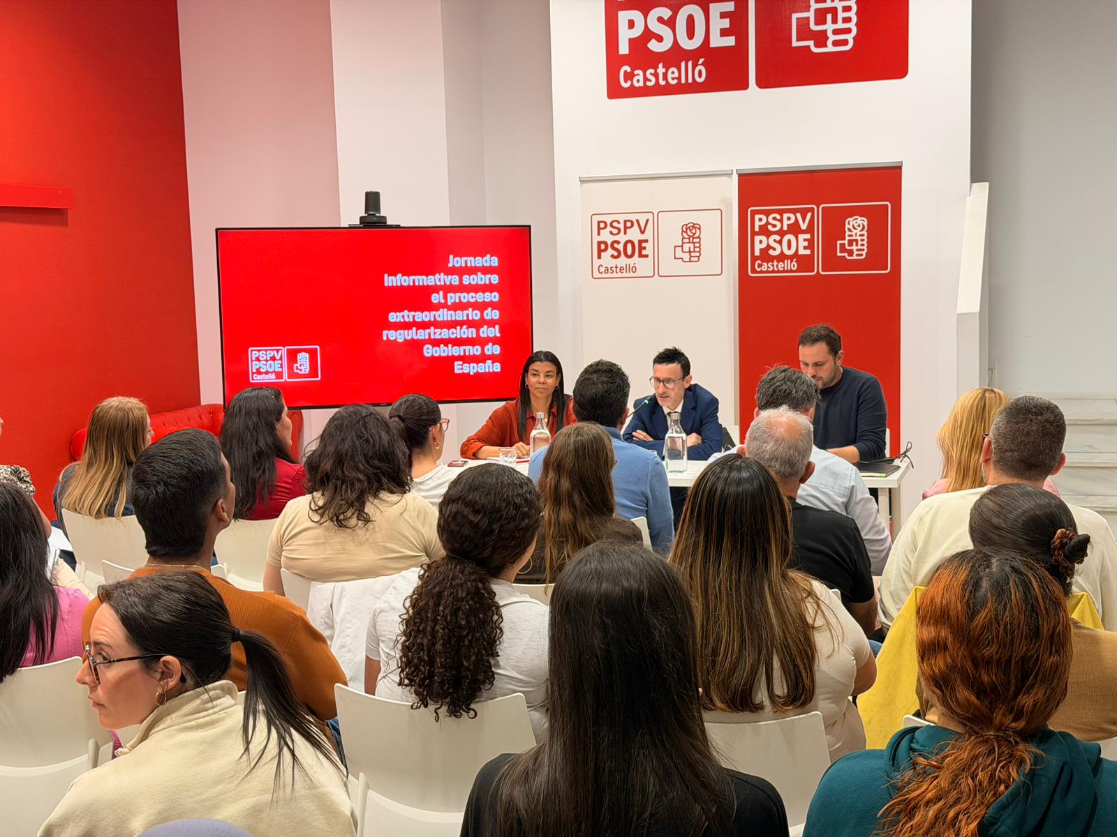 El PSPV obri la seua seu de Castelló a l'assessorament gratuït sobre la regularització migratòria