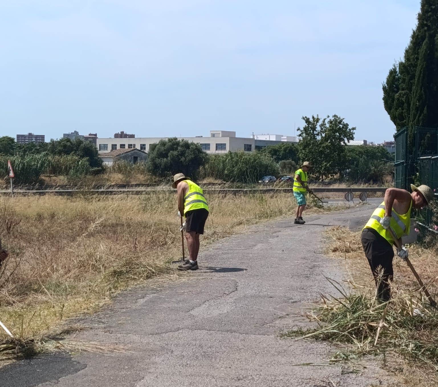 Castelló avança en estiu la millora dels seus camins rurals gràcies al programa d'ocupació agrària