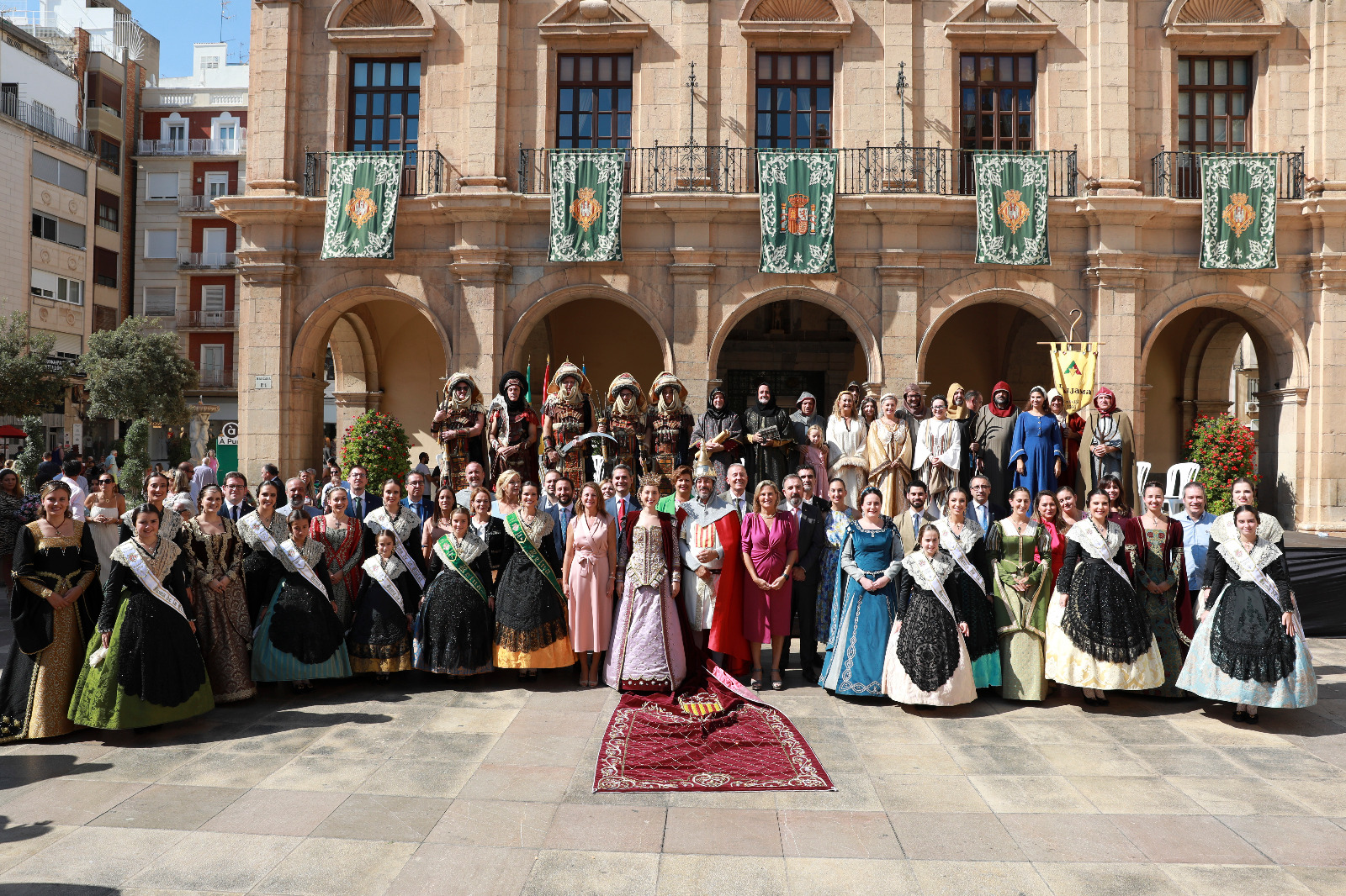 El 9 d’Octubre mobilitza a més de 350 persones que protagonitzen “la celebració de l'orgull de ser i sentir-nos castellonencs i valencians”