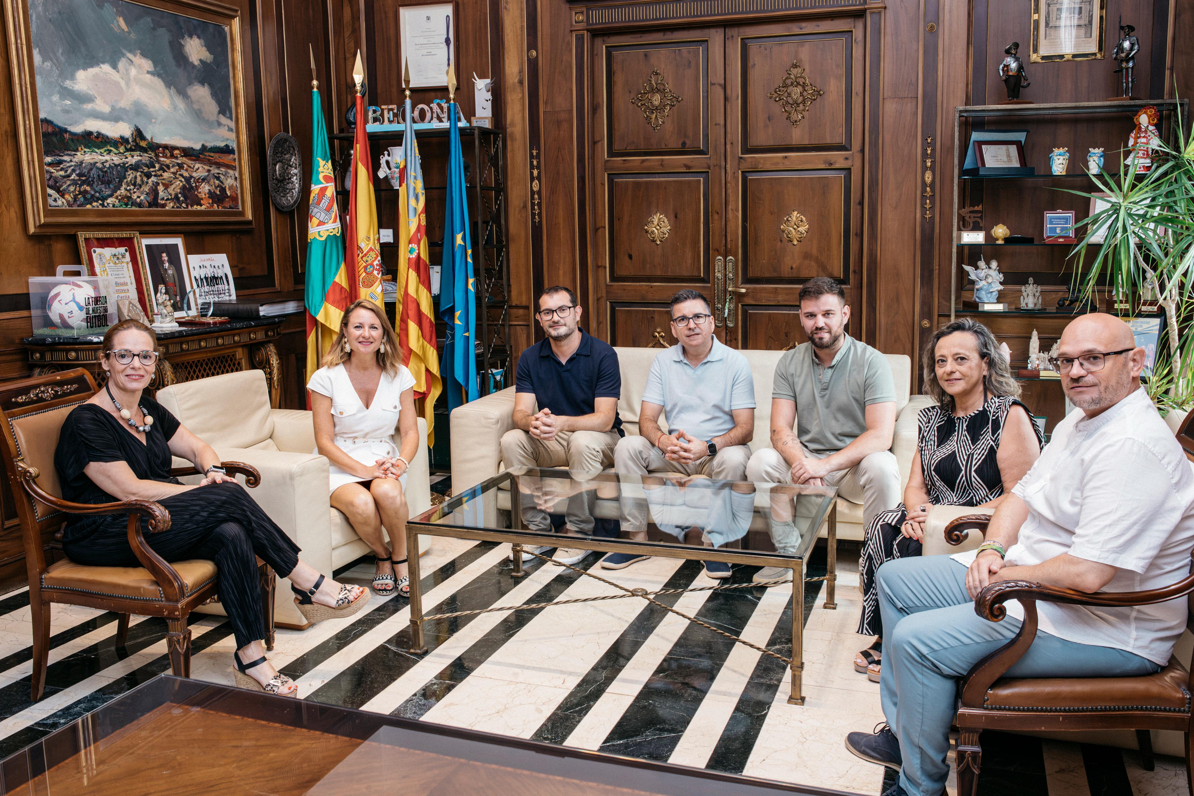 Carrasco rep la nova Gestora de Gaiates i trasllada la seua “col·laboració incondicional en la promoció i posada en valor del monument gaiater”