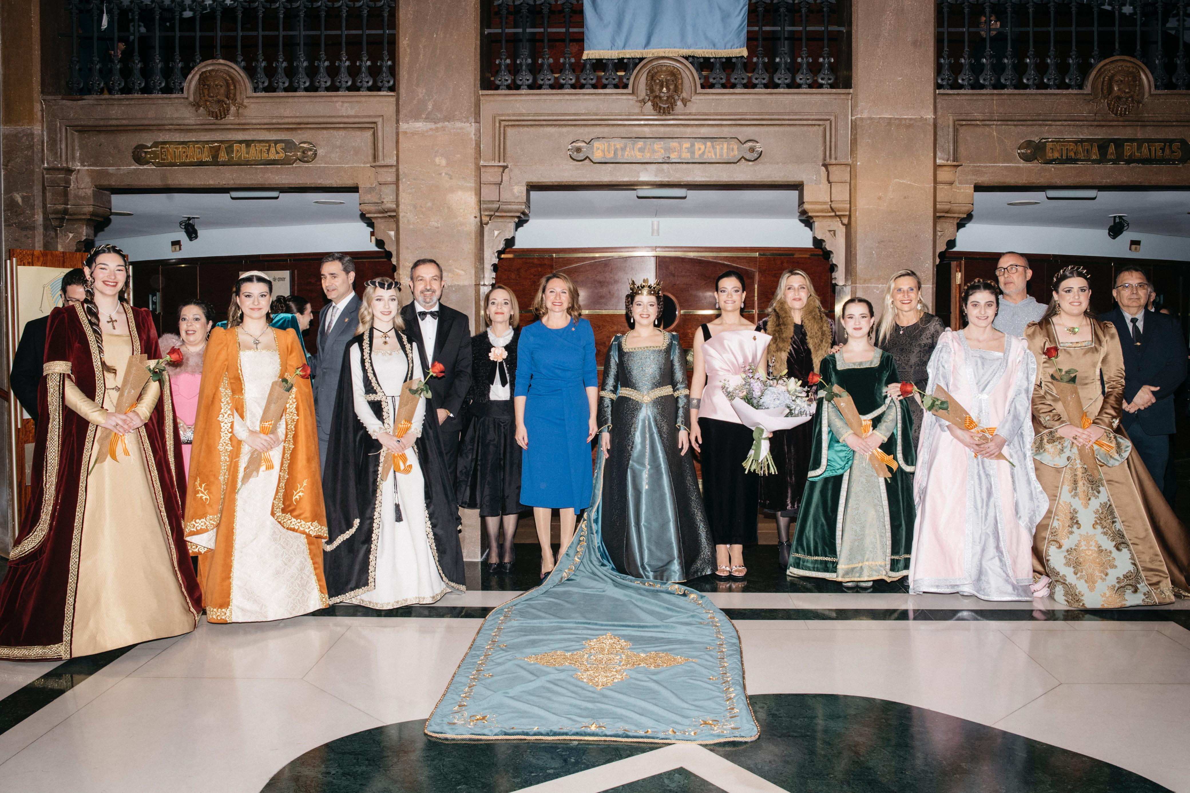 Begoña Carrasco acompanya a la Germandat dels Cavallers de la Conquesta en la proclamació de Na Violant 2026 i les seues Dones de Companya