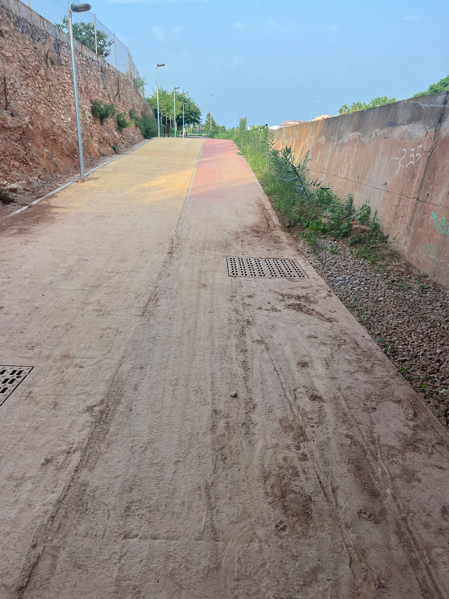 El carril bici del Riu Sec, abandonat un més després de la seua inauguració després d’invertir 3,8 milions