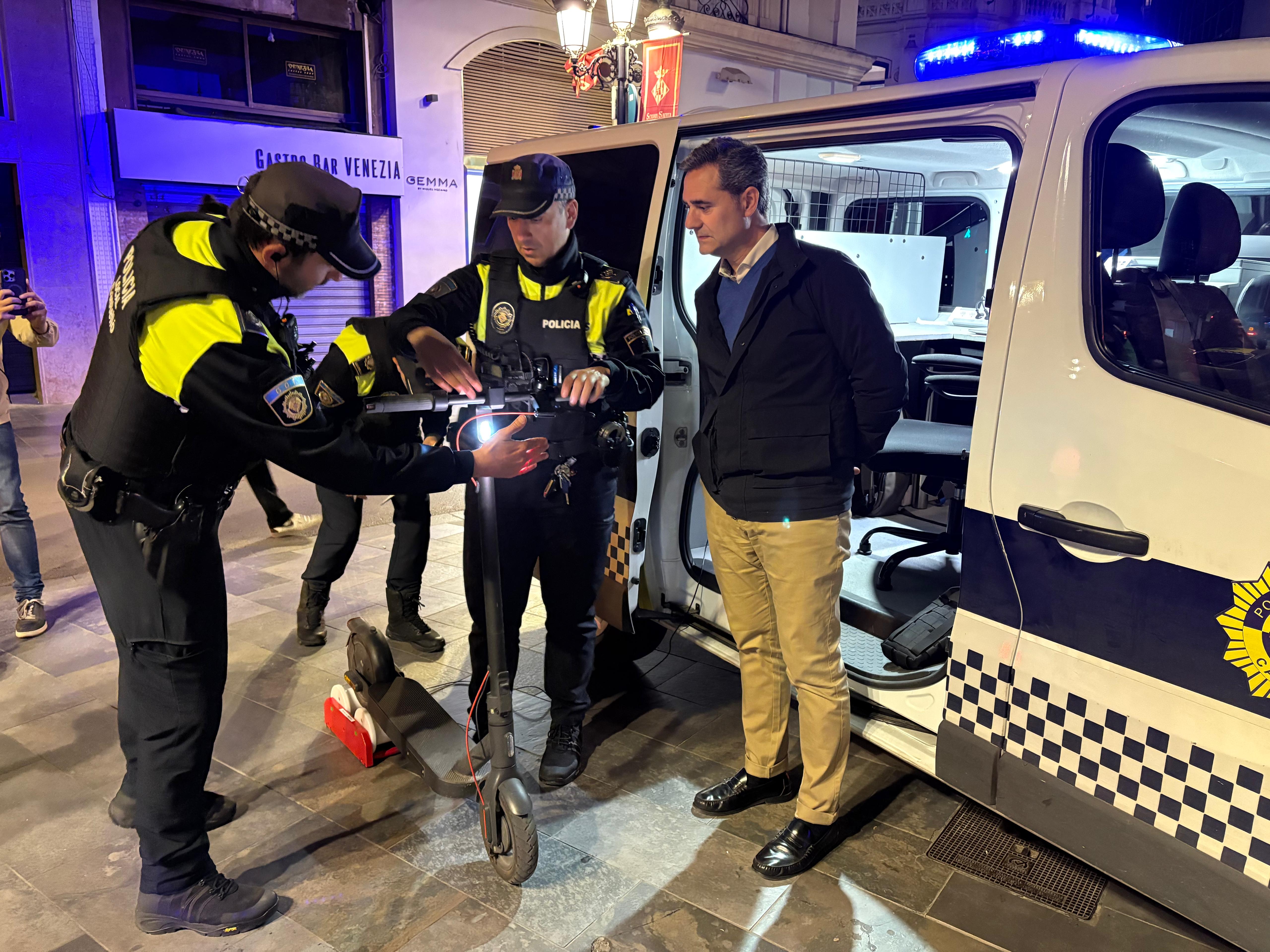 La Policía Local de Castellón adquiere un segundo dispositivo para reforzar el control de velocidad de patinetes eléctricos