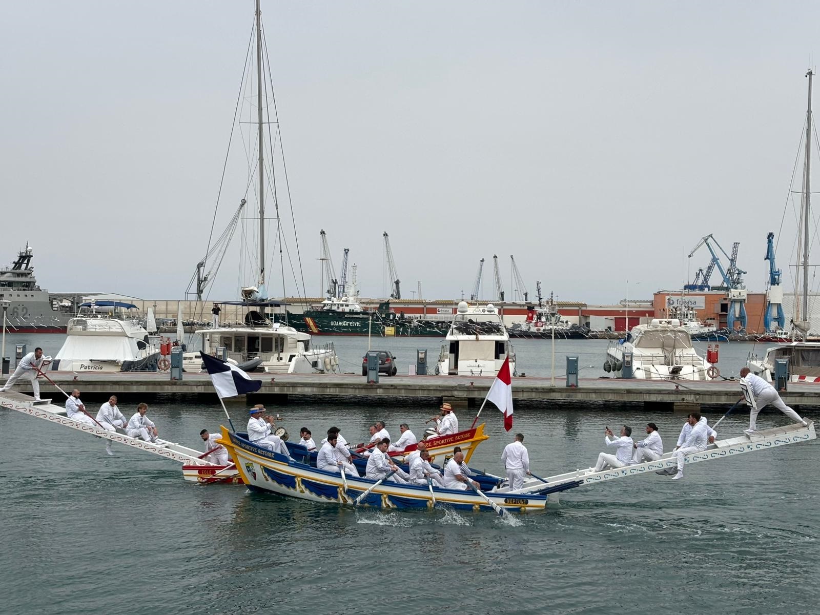 Les justes i la desfilada marinera aporten ritme i emoció a una vesprada amb nombrós públic assistent
