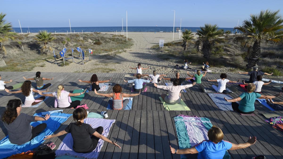 El Patronat Municipal d'Esports ofereix activitats gratuïtes del 24 de juny al 31 d'agost a les platges de Castelló
