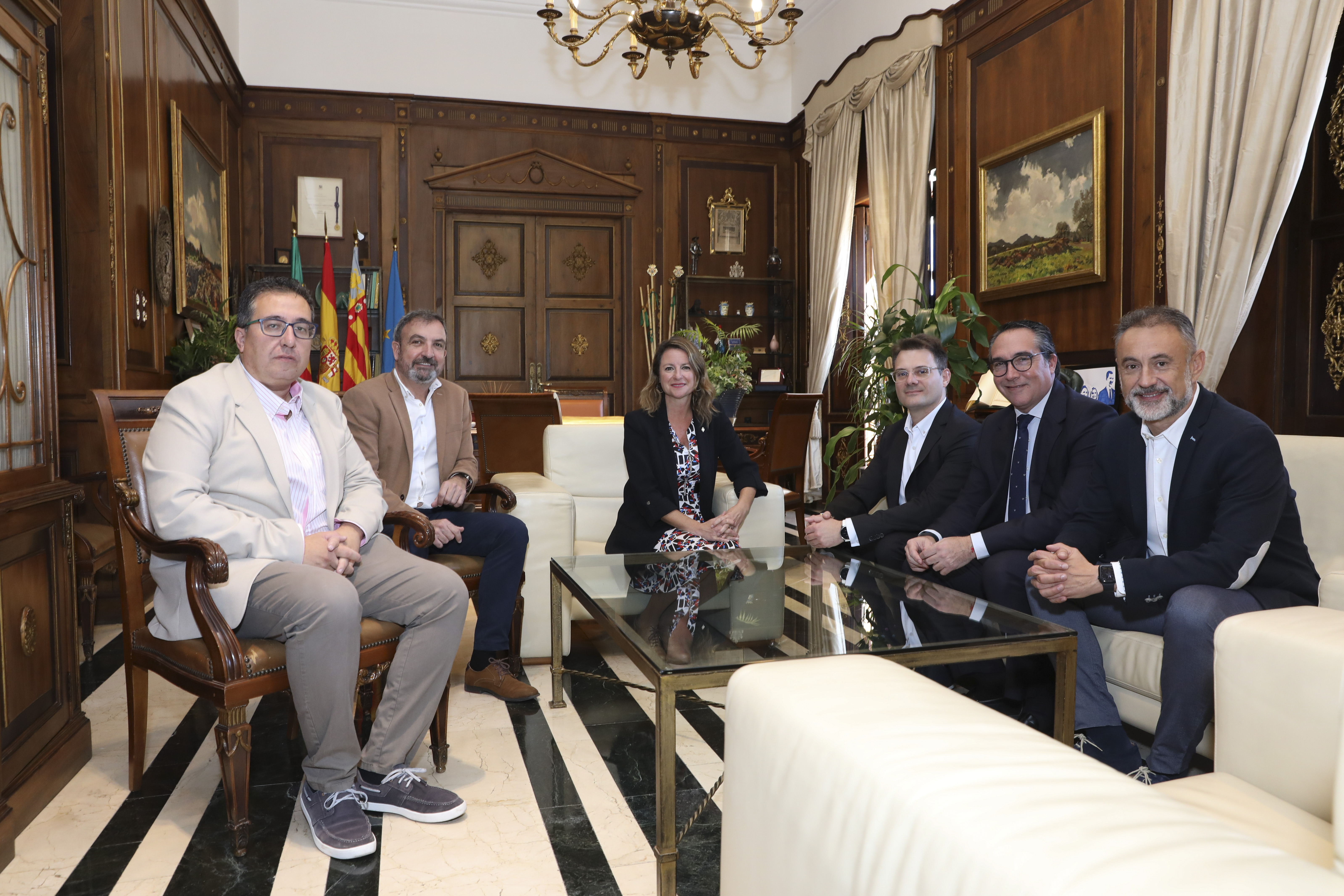 Carrasco: “Castelló aposta per les noves tecnologies com a generadores d'ocupació i riquesa”