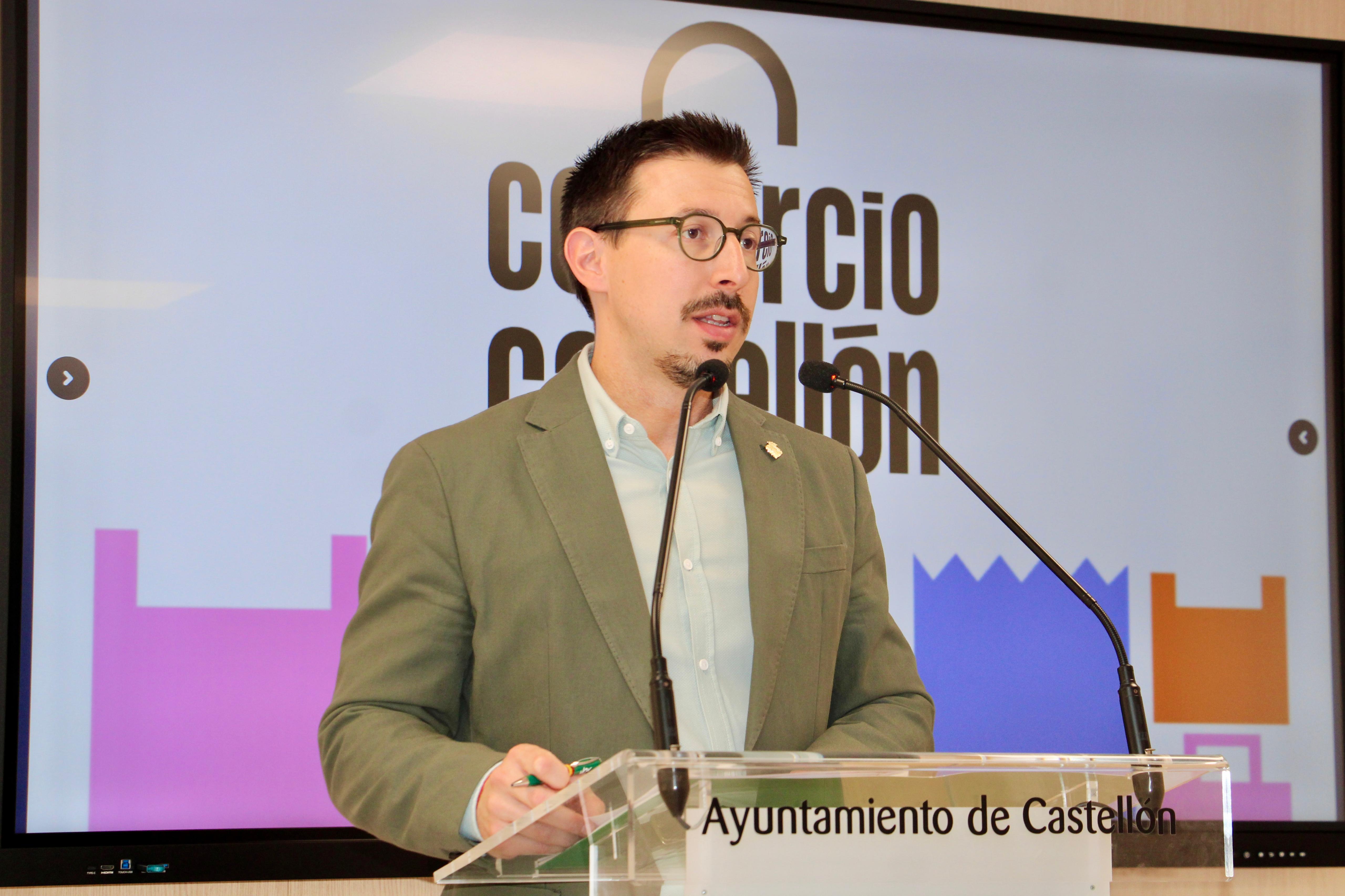 La regidoria de Comerç avala el creixement del marketplace superant els 1.100 usuaris i consolidant la seua implantació amb dues taquilles intel·ligents més