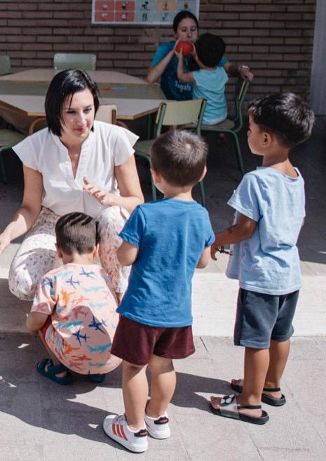 El Gobierno municipal aprueba el servicio de transporte escolar gratuito para alumnado del Raval Universitari para los próximos tres cursos
