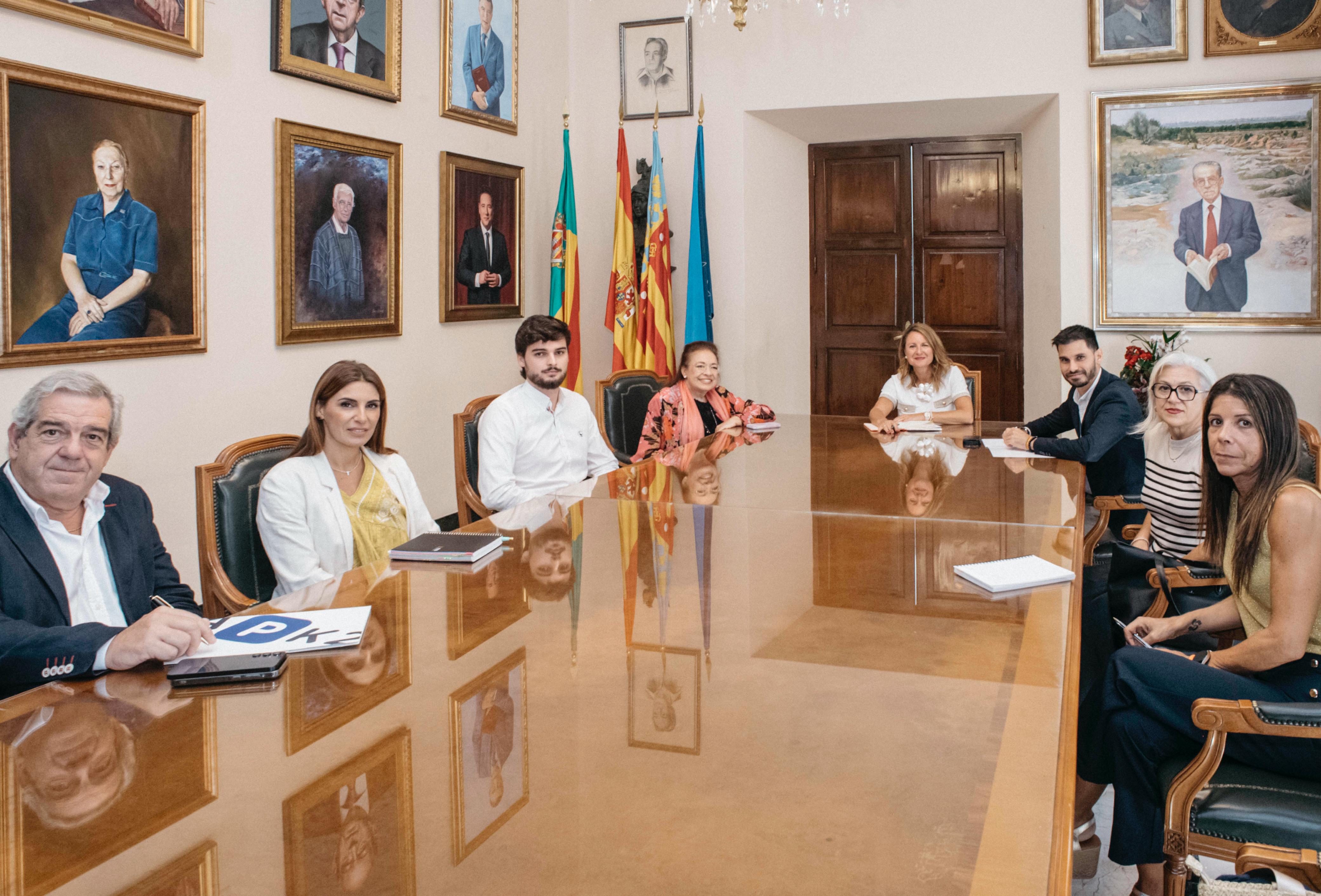 El Govern de Castelló acorda juntament amb els aparcaments de la ciutat noves mesures per a la dinamització comercial