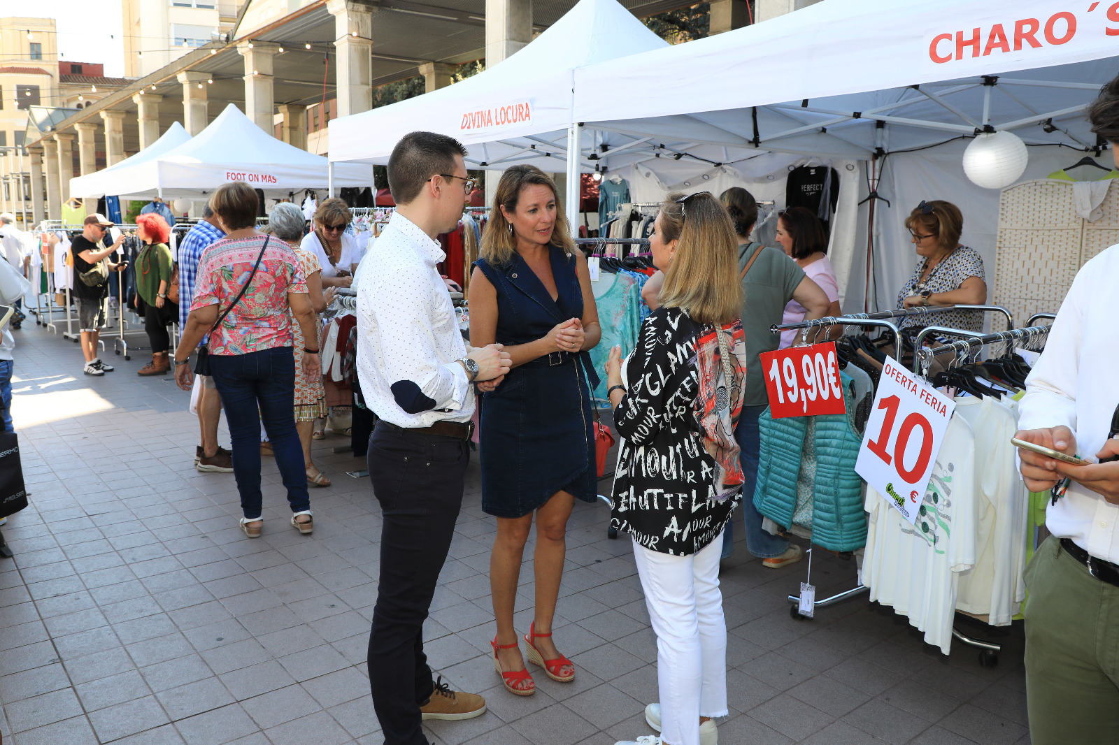 L'alcaldessa Begoña Carrasco trasllada el suport del seu govern al teixit comercial en la fira Street Market