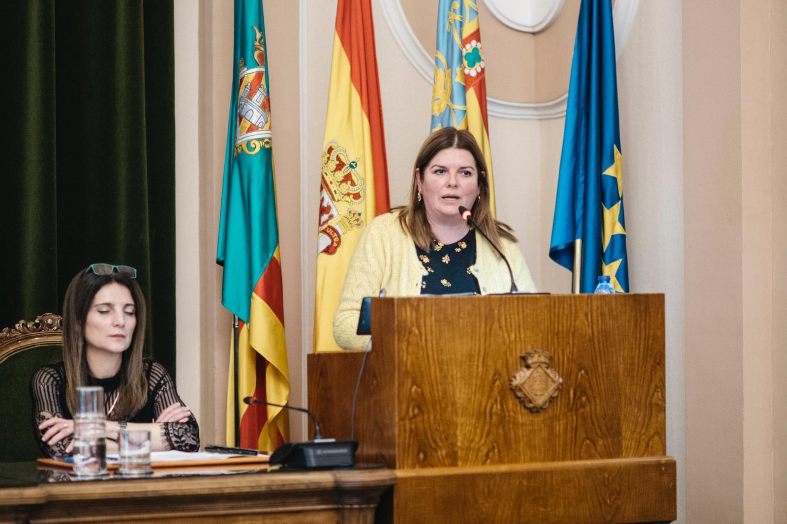 Begoña Carrasco abandona a la seua sort als veïns i veïnes del Grau, “crivellats” per plagues de mosquits