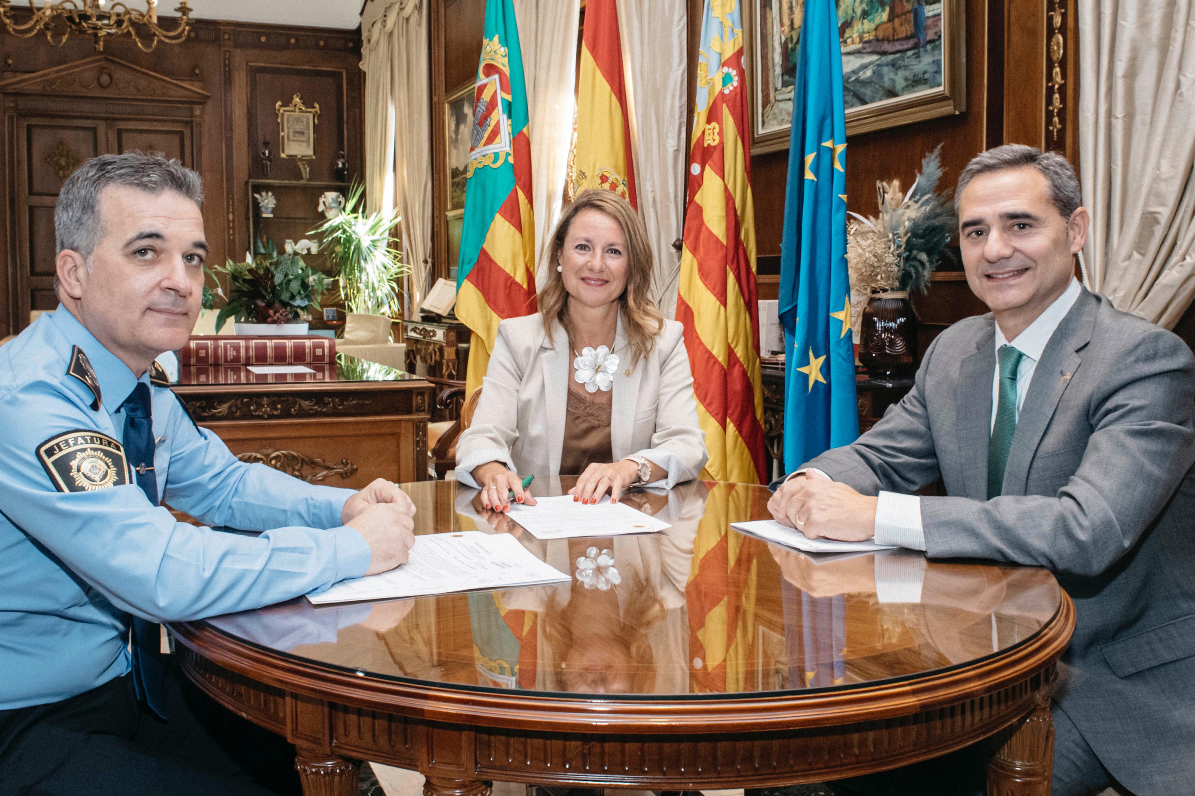 Castellón distinguirá a los voluntarios de la dana, la actuación en el incendio del Edificio Luropa y el apoyo de  empresas y entidades durante el apagón nacional