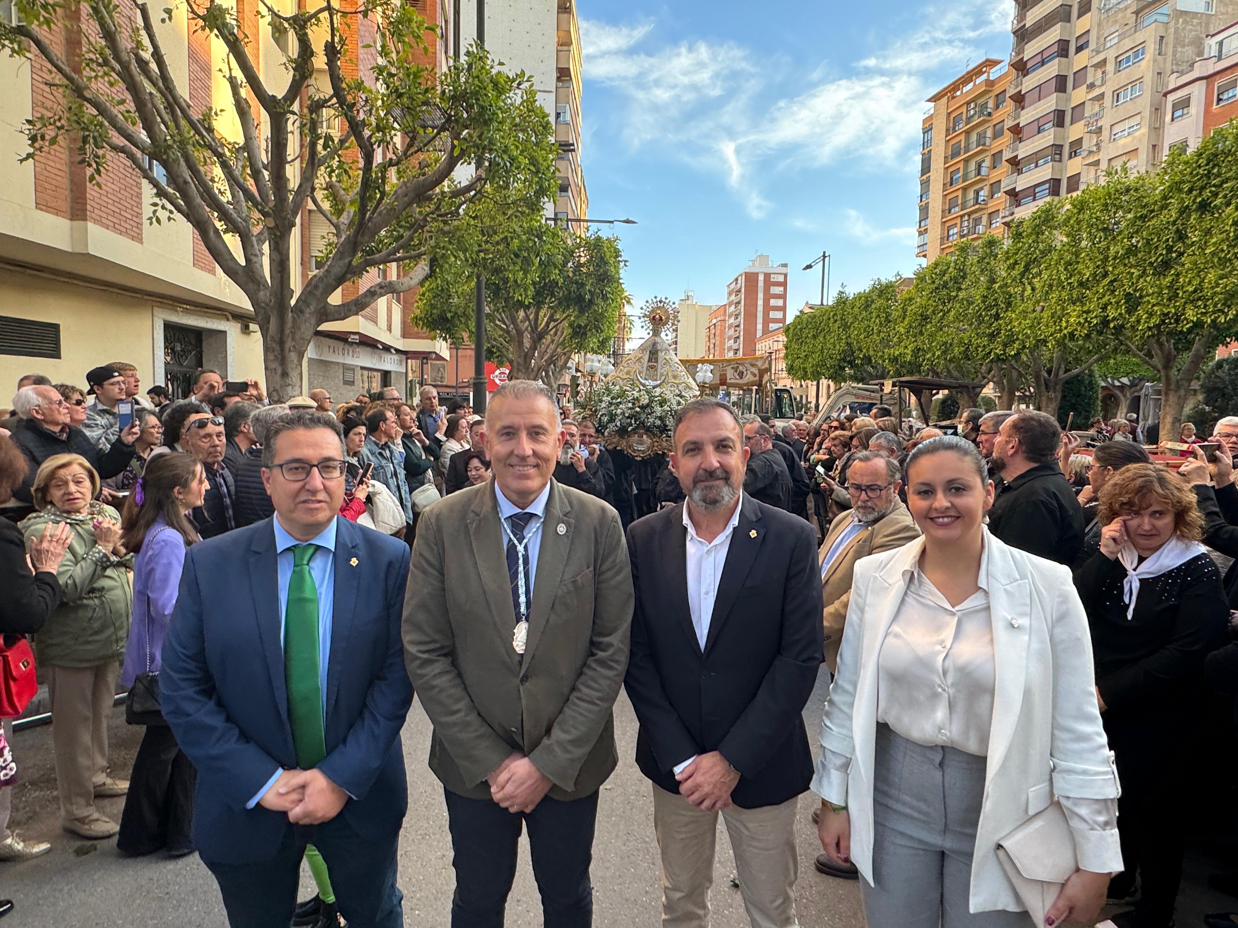 El govern municipal acompanya a la Mare de Déu del Lledó en el seu pelegrinatge per les parròquies i els barris de Castelló
