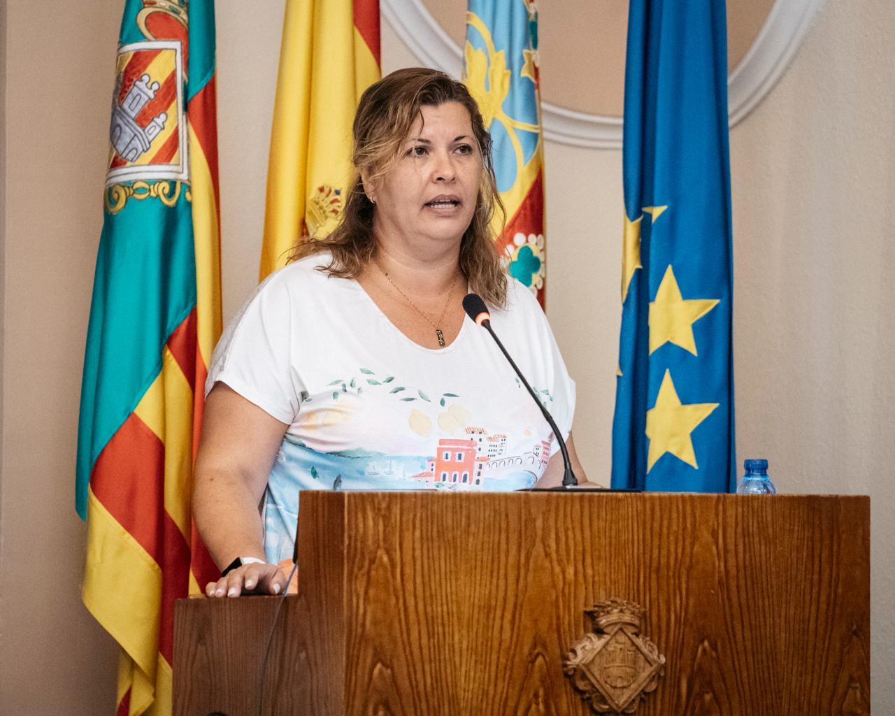 Carrasco torna a donar l'esquena a l'habitatge i destina més diners a la seua propaganda personal