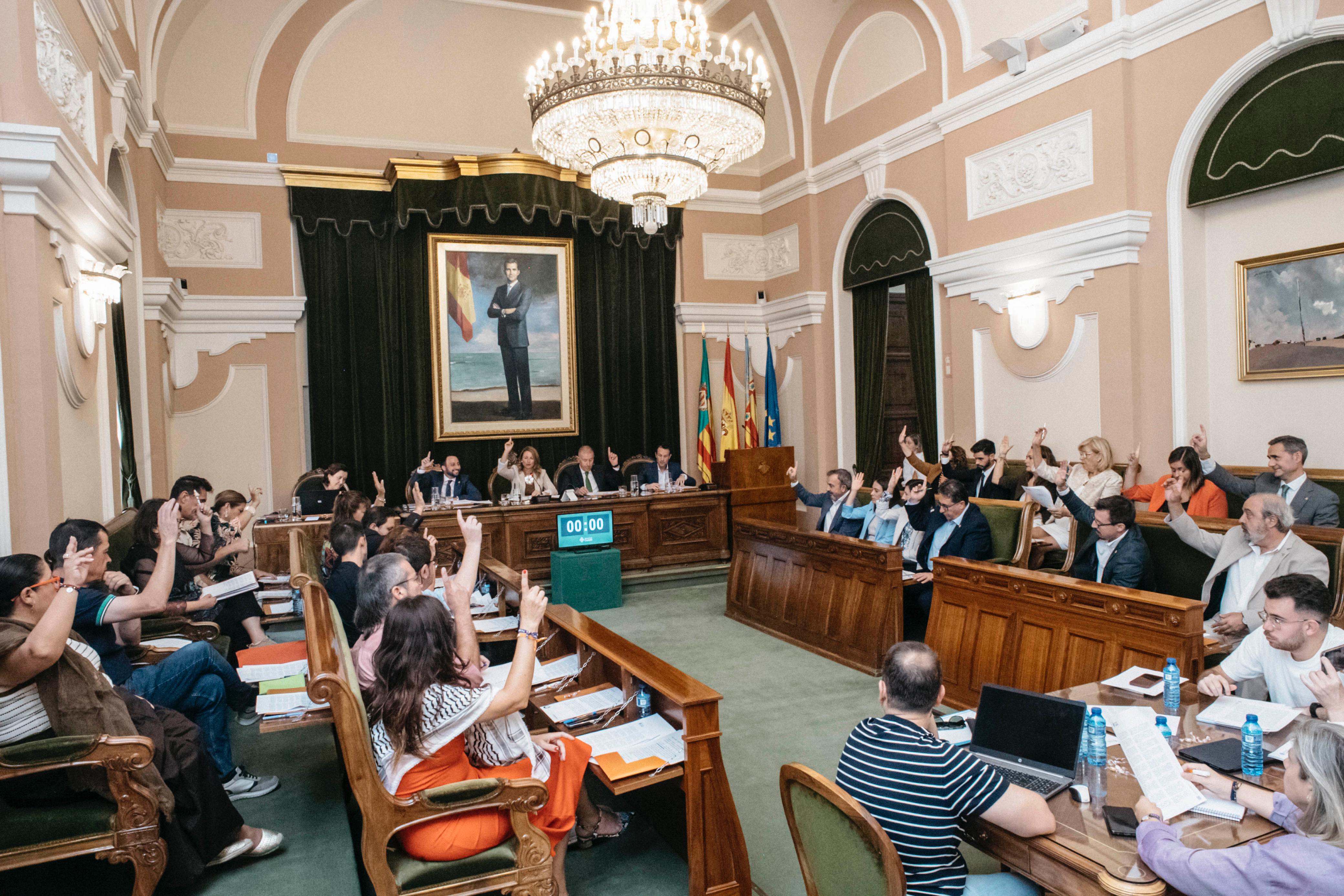 El pleno municipal apuesta por el consenso para impulsar nuevas ayudas y medidas en apoyo al comercio local de Castellón
